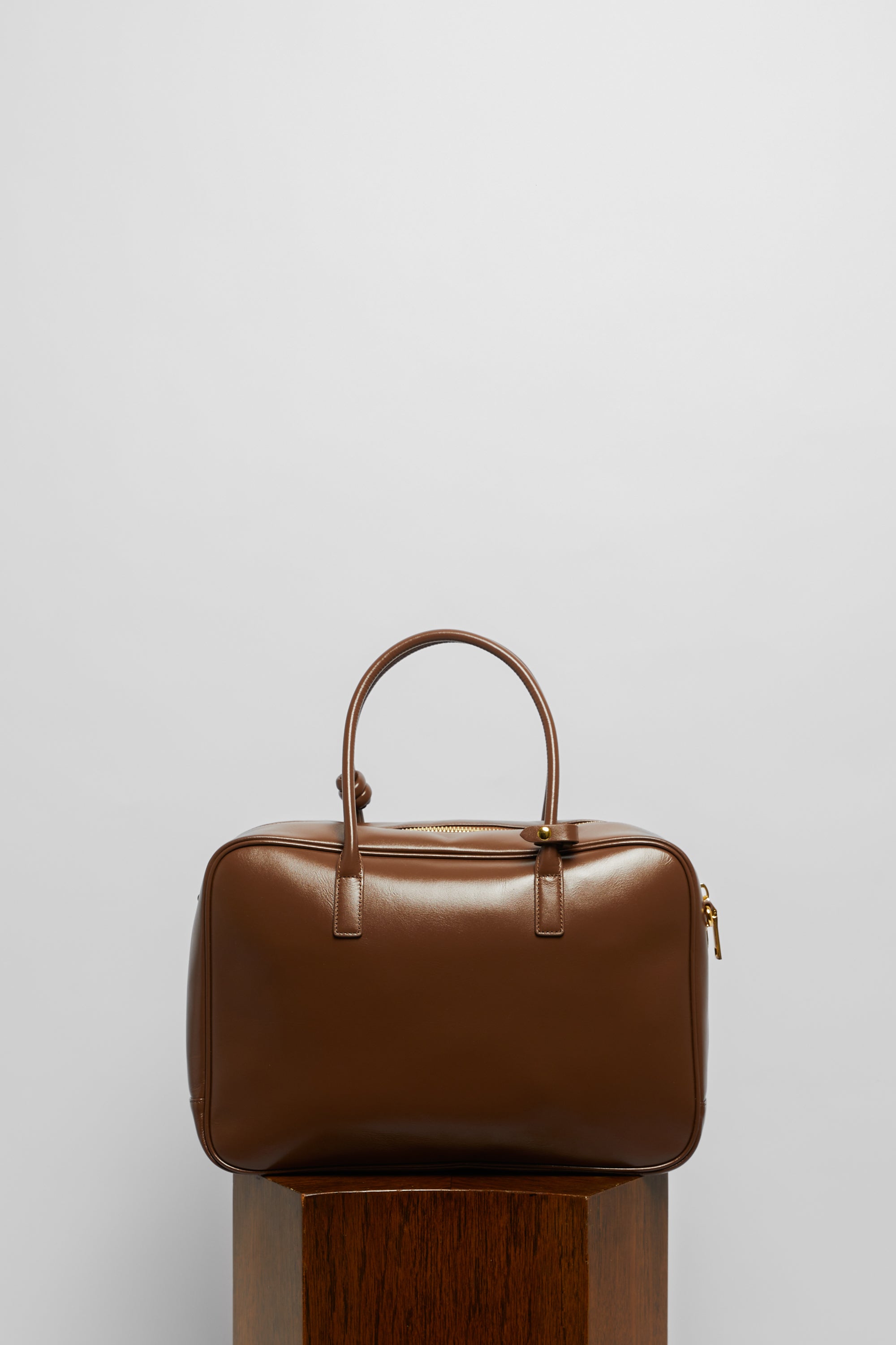 Premium Genuine Leather Work Bag for Professionals - Stylish & Durable Laptop Briefcase for Office, Business Travel & Commuting