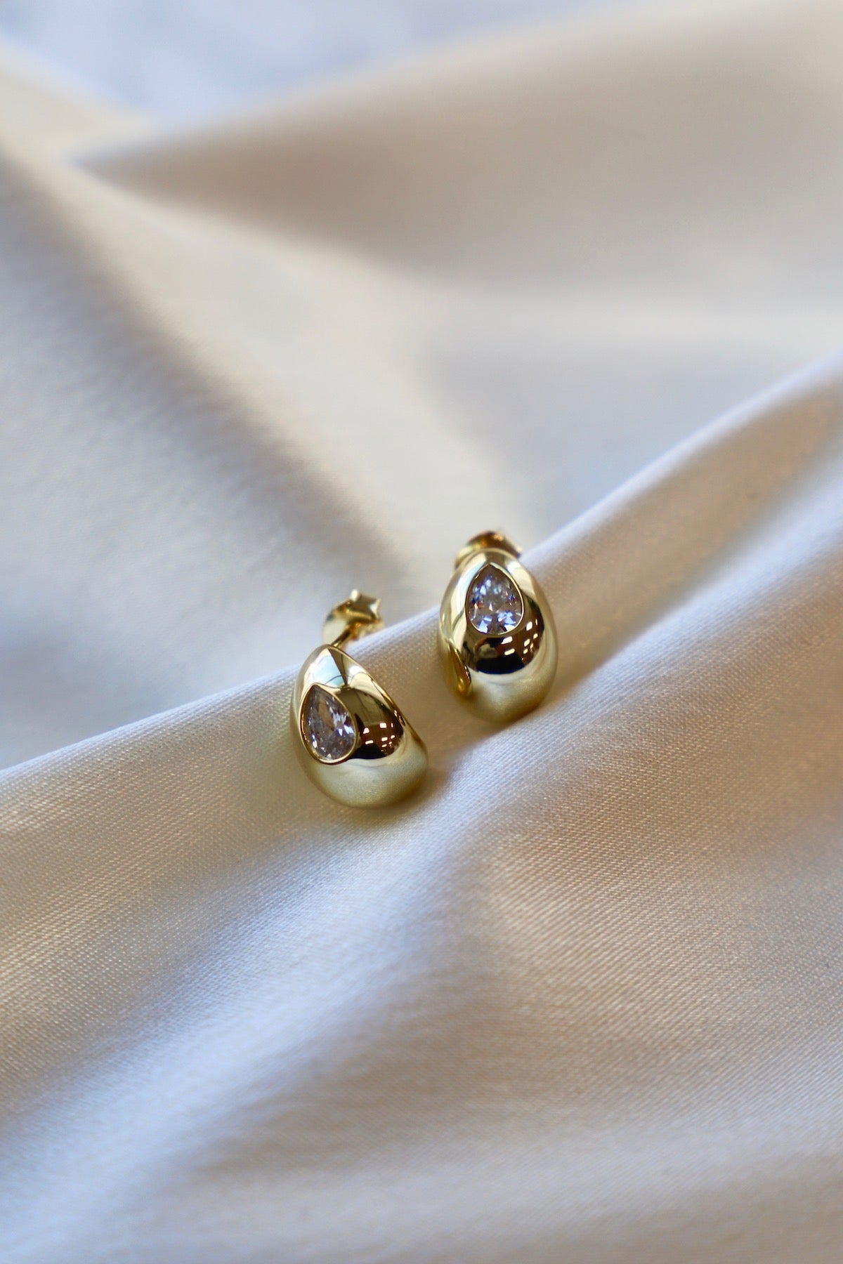 Premium 14K Gold Jasmine Flower Stud Earrings for Women - Elegant Floral Jewelry Gift for Her - Perfect for Weddings, Parties & Everyday Wear