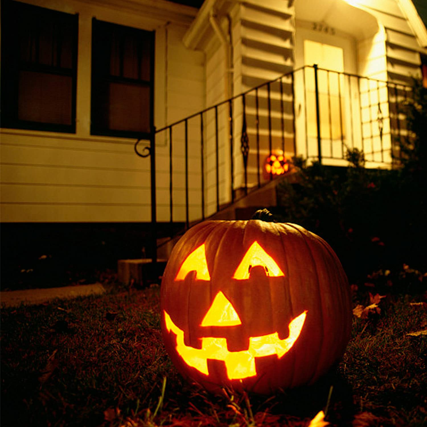 4 Pack Halloween Pumpkin LED Lights - Battery Operated Jack O'Lantern with Remote & Timer, Flameless Flickering Candles for Outdoor/Indoor Decor - Perfect for Halloween Party, Home, Yard, and Holiday Decoration (Orange)