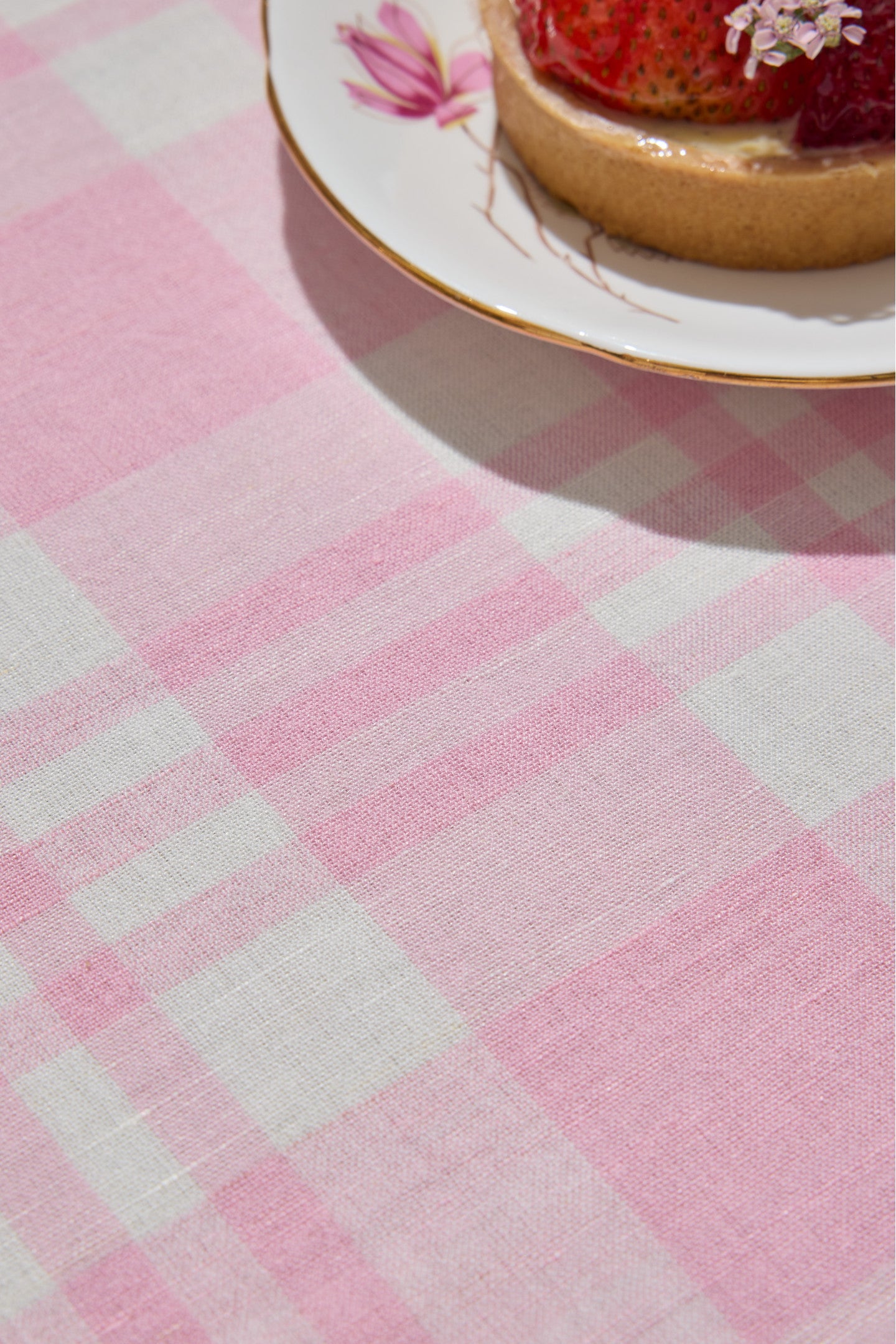 Elegant Pink Eyelet Yarn-Dyed Tablecloth - Premium Cotton Linen Table Cover for Dining, Kitchen, Party & Wedding Decor