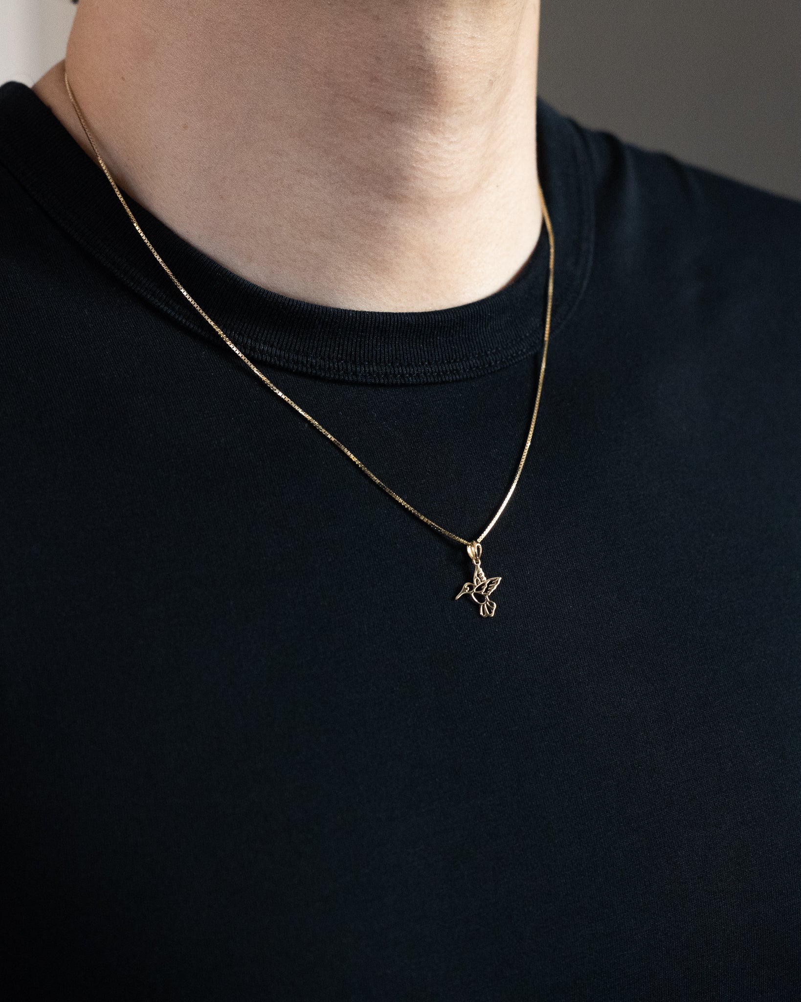 Gold Cut Out Hummingbird Pendant Necklace - Model 2672 | Elegant Jewelry Gift for Women, Perfect for Weddings, Anniversaries & Special Occasions