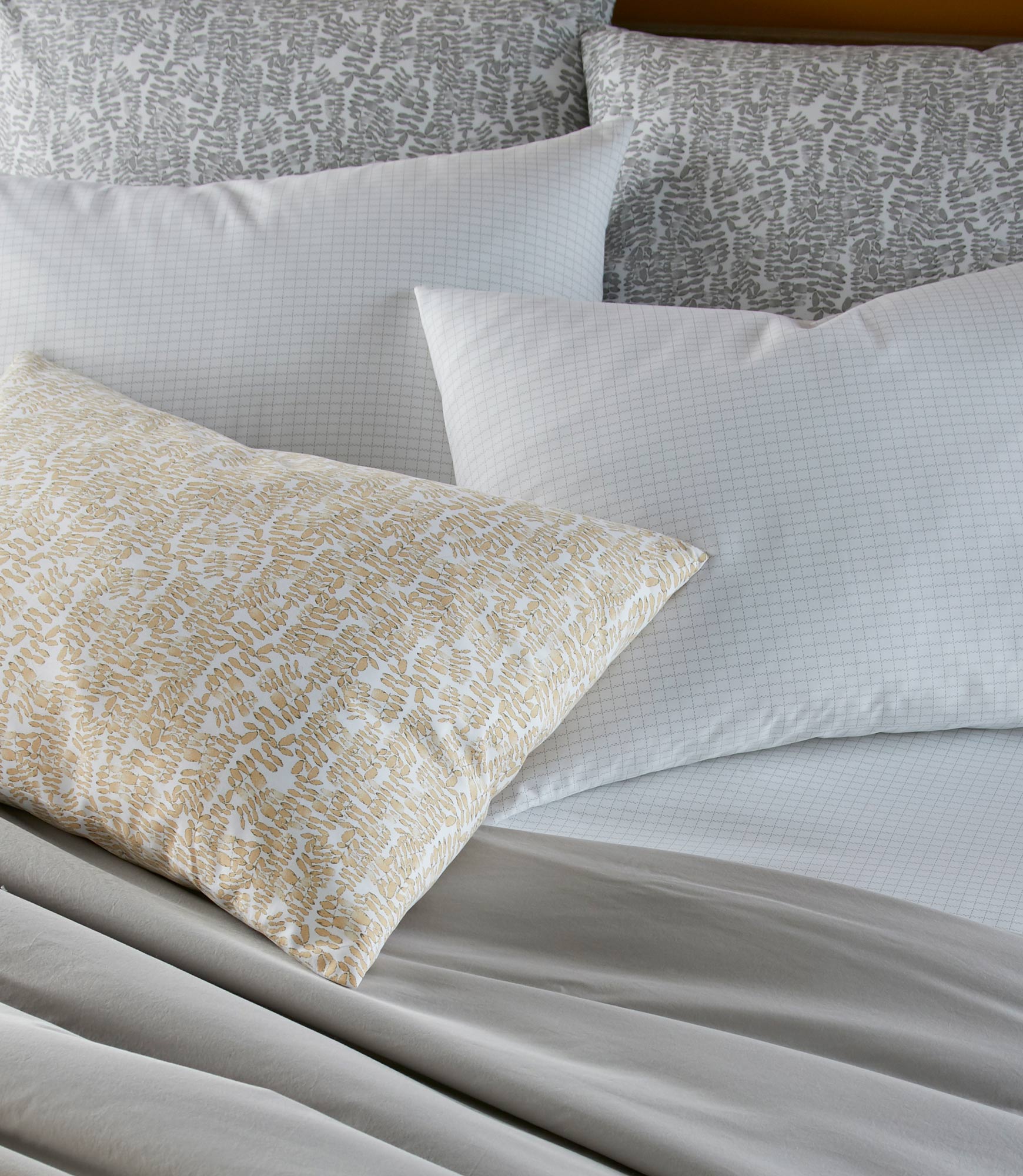 Premium Fern Percale Pillowcases Set - Soft & Breathable 100% Cotton Bedding for a Cool & Comfortable Sleep - Perfect for Home, Hotel, and Guest Room Decor