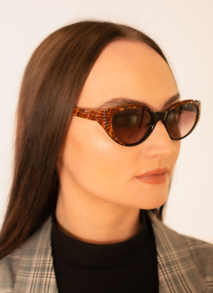Piave Marbled Cat Eye Sunglasses - UV Protection Polarized Lenses for Women & Men - Stylish Retro Fashion Shades for Outdoor, Driving, Beach & Travel
