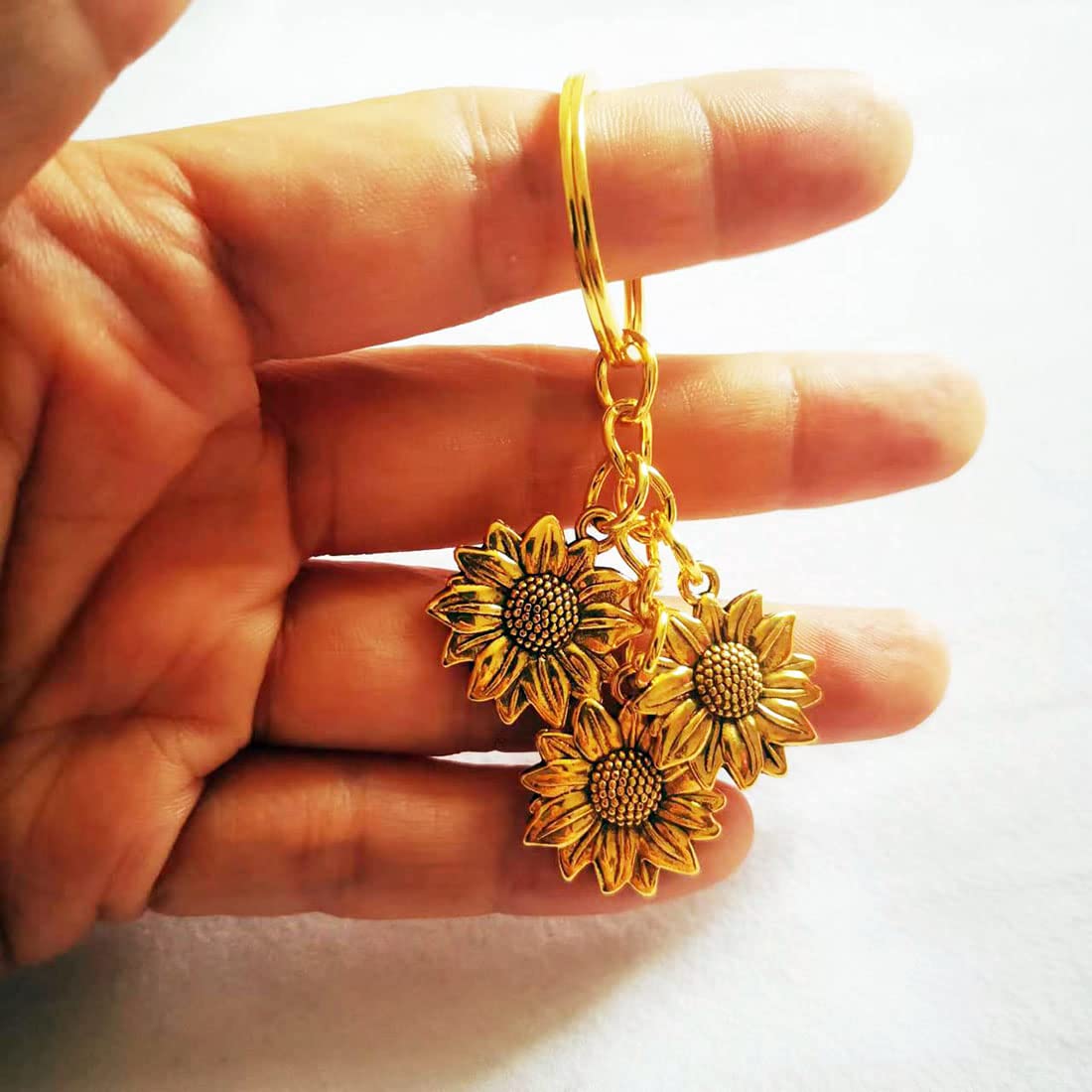 Meimimix Gold Sunflower Pendant Keychain for Women - Stylish Tassel Key Ring with Chain - Perfect for Handbags, Gifts & Everyday Use