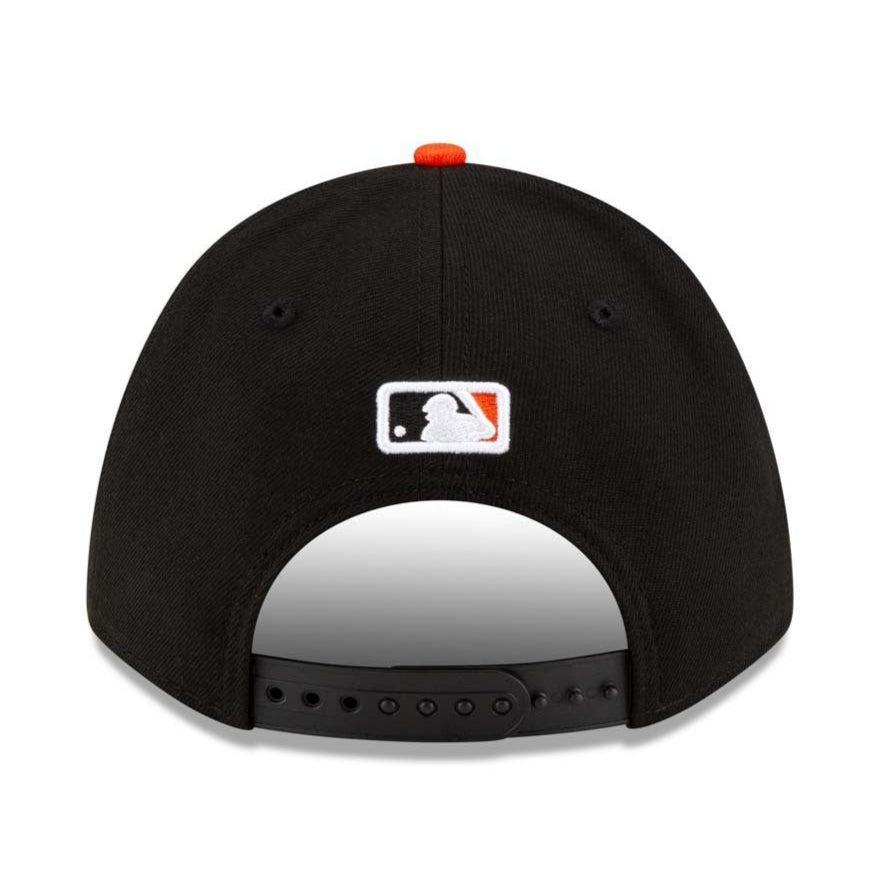 New Era 9Forty M Crown San Francisco Giants Snapback Baseball Cap - Black | Official MLB Licensed Hat for Men & Women | Perfect for Games, Fan Gear & Streetwear Fashion