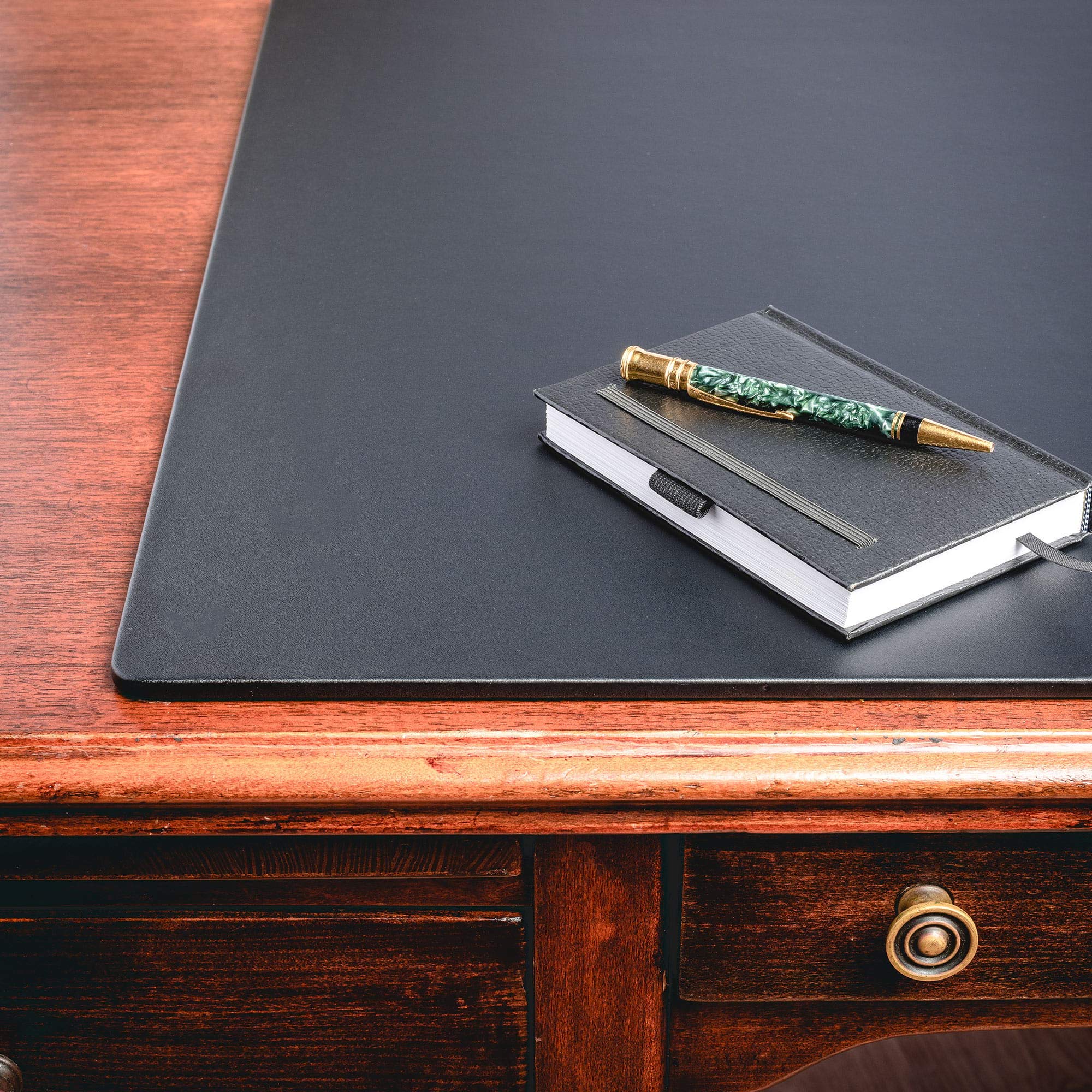 Premium Dacasso Classic Leather Desk Mat - 38