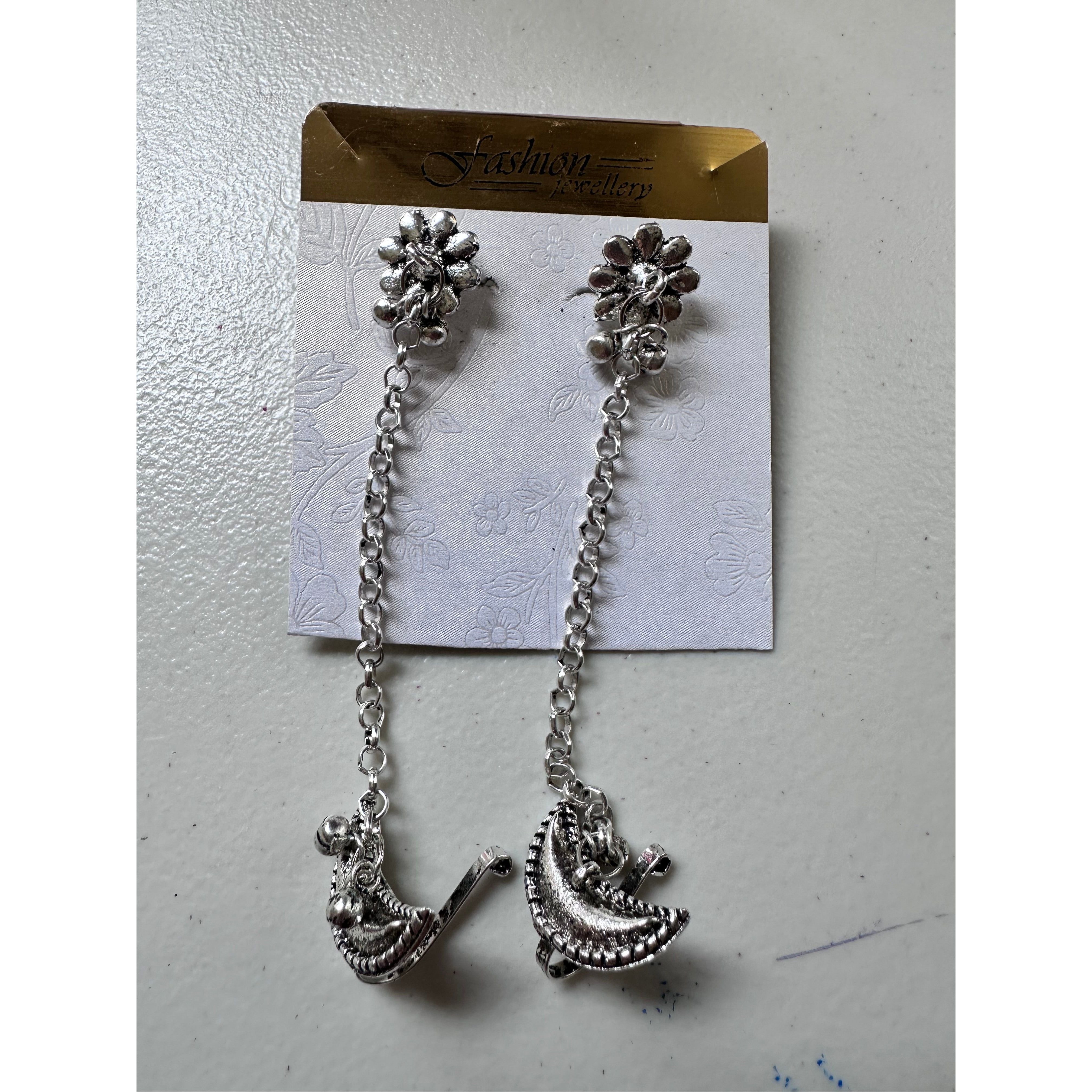Trendy Boho Ear Cuff Earrings for Women - Elegant Dangle & Clip-On Design for Parties, Weddings & Everyday Wear