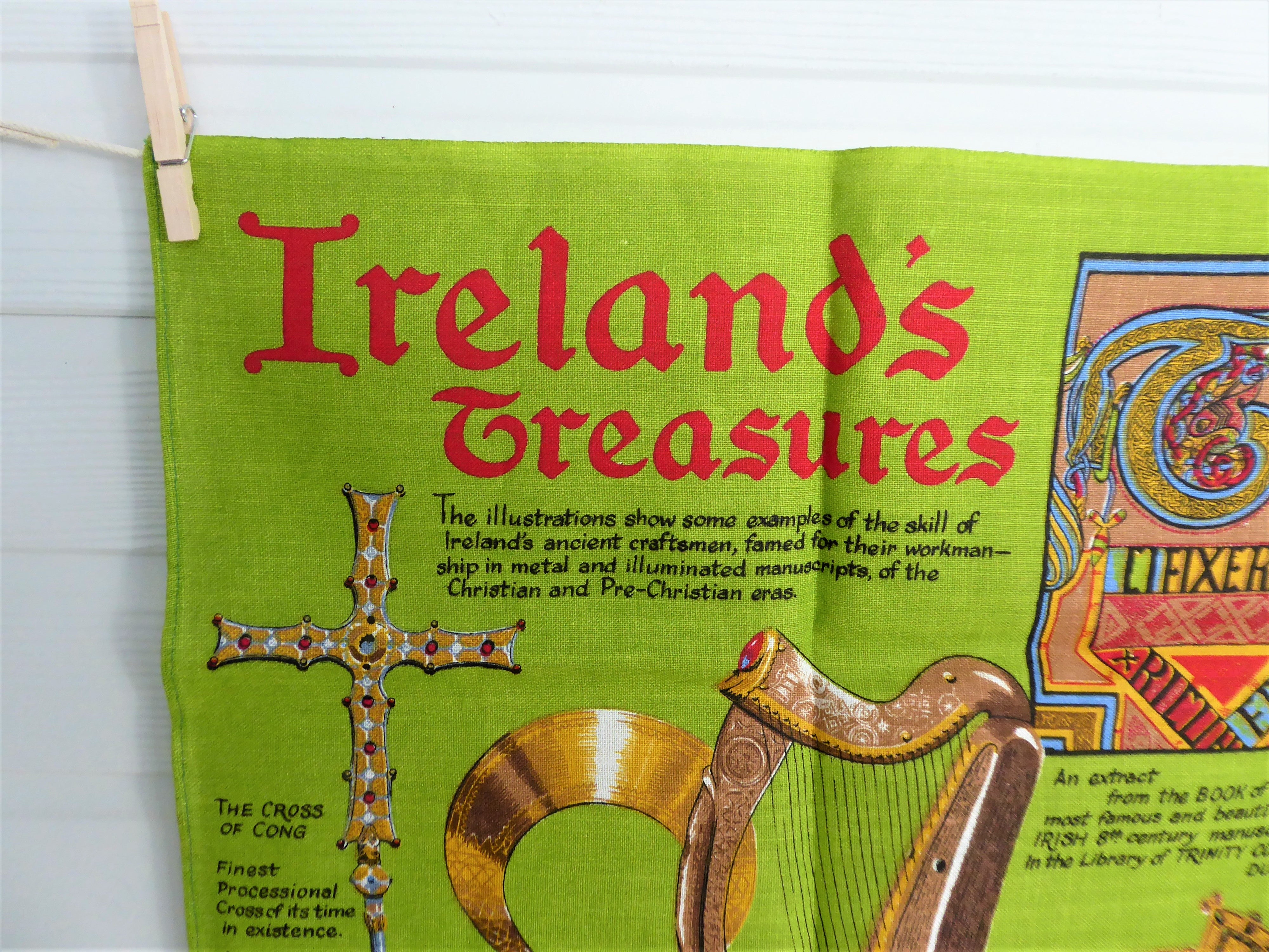 Premium Irish Linen Dish Towel & Tea Towel Set - Authentic Ireland Treasures Design with Tara Brooch & Ardagh Chalice in Emerald Green - Perfect for Kitchen, Dining & Irish-Themed Home Decor