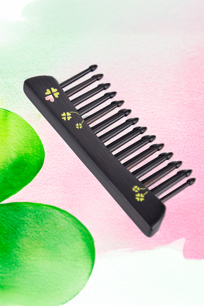 Lucky Four Leaf Clover Hair Comb - Elegant Irish Shamrock Design Hair Accessory for Women (Weddings, St. Patrick's Day, Cosplay & Everyday Use)