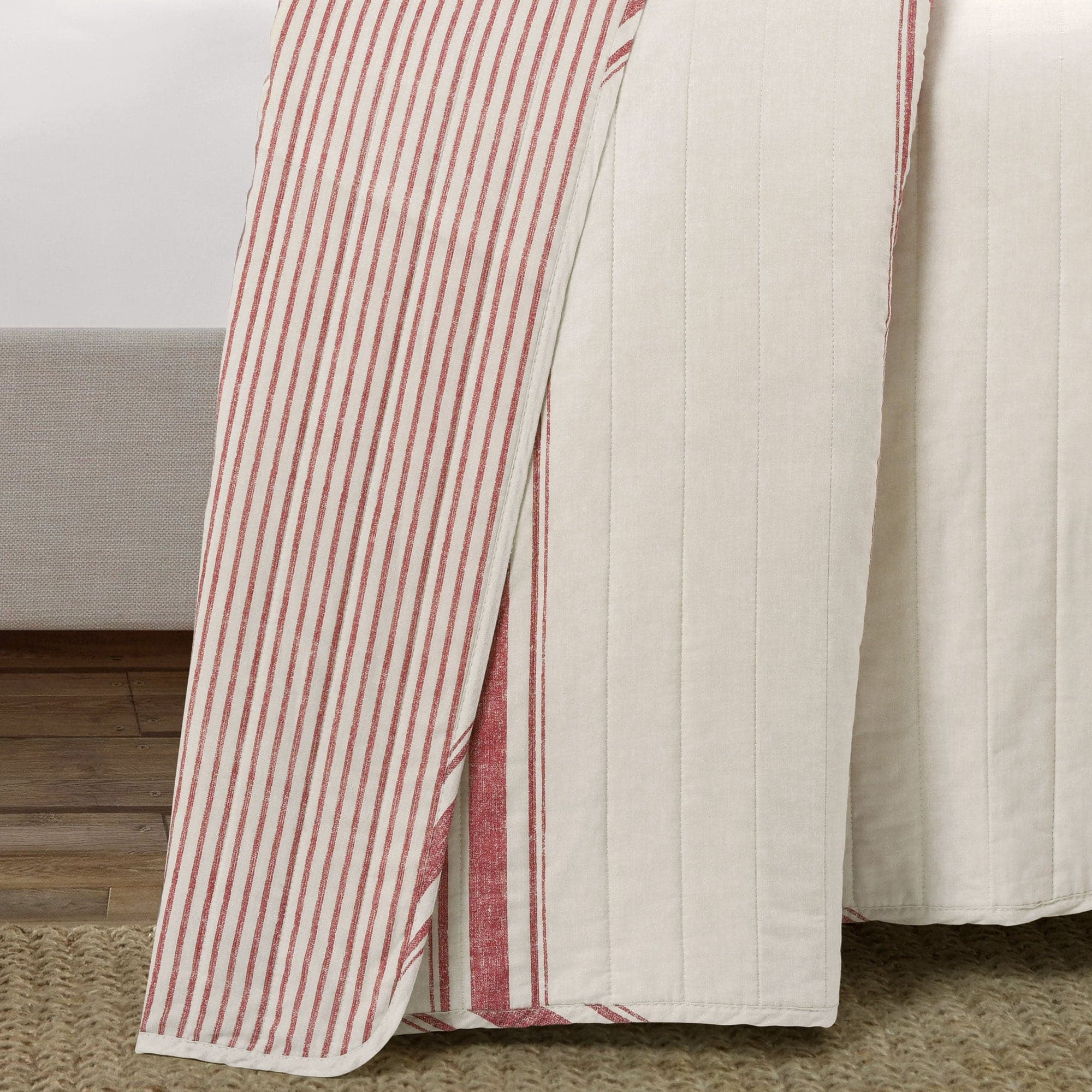 Farmhouse Stripe Reversible Cotton Quilt Set - King Size, Soft & Breathable Bedding for All Seasons - Perfect for Cozy Bedrooms, Guest Rooms & Vacation Homes