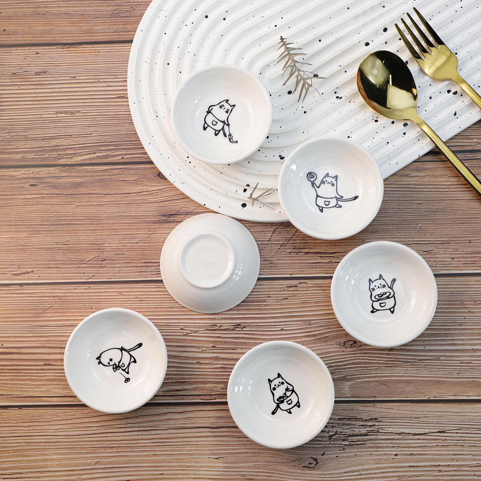 Adorable Cat-Shaped Ceramic Sauce Bowls - Set of 6 Funny Cartoon Cat Dipping Dishes for Sushi Soy Sauce, Appetizers & Seasonings | Cute Kitchen Serving Bowls & Pet Feeding Dishes for Home Dining & Party Entertaining