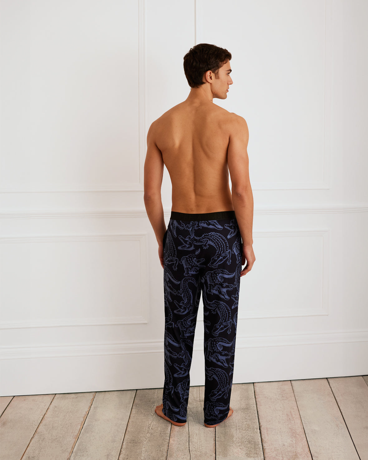 Crocodile Print Long Pajama Pants for Women - Soft & Comfortable Sleepwear for Nighttime & Lounge Wear