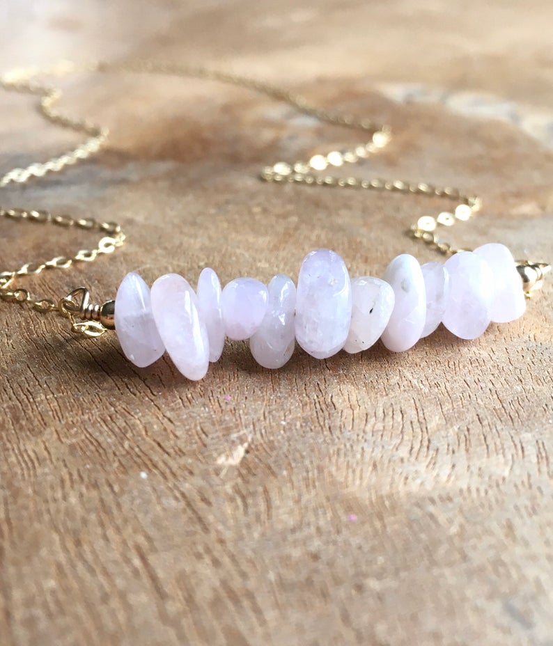 Natural Raw Kunzite Crystal Pendant Necklace for Women – Healing Stone Jewelry for Spiritual Energy & Chakra Balancing – Perfect for Meditation, Yoga & Everyday Wear