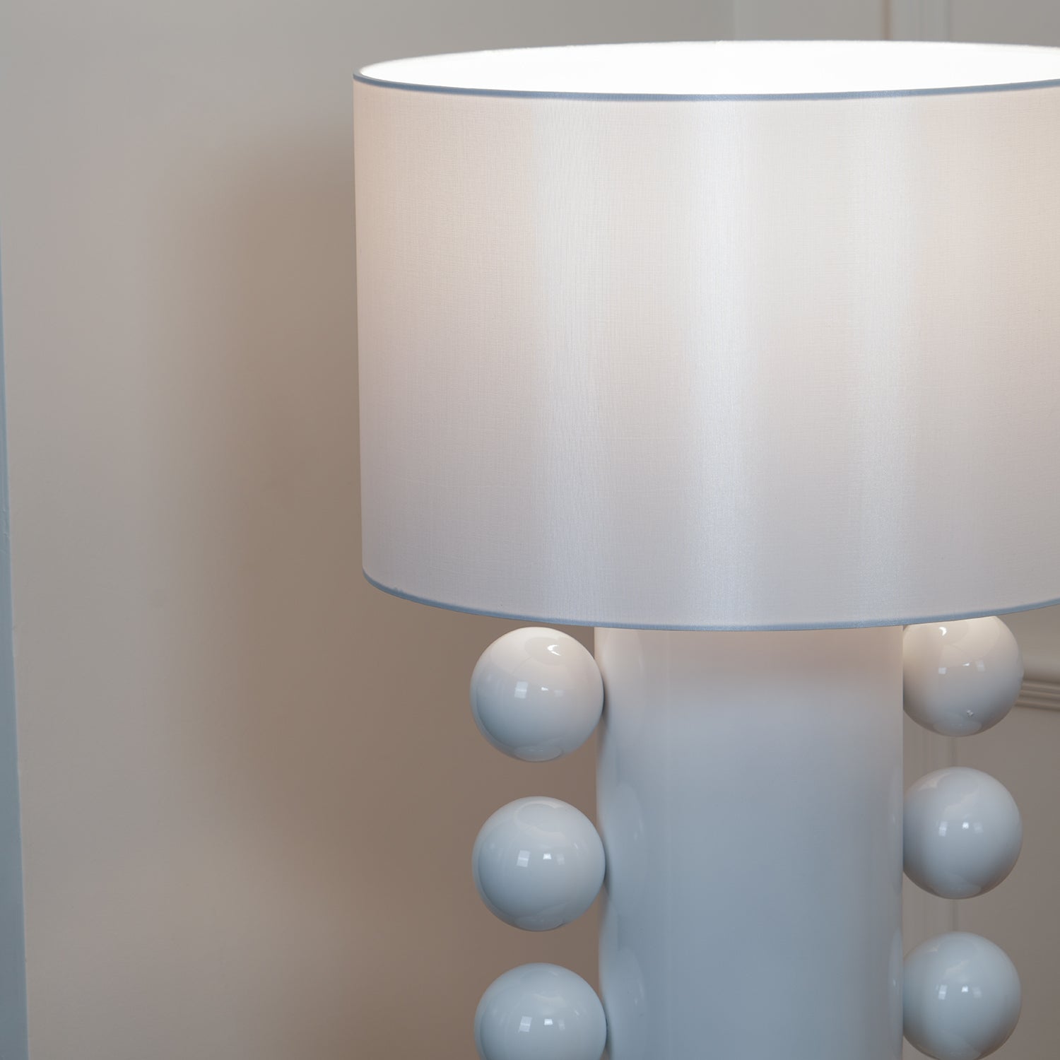 Tiglia Modern LED Table Lamp - Adjustable Brightness, USB Charging Port, Bedside Nightstand Light for Living Room, Bedroom & Office