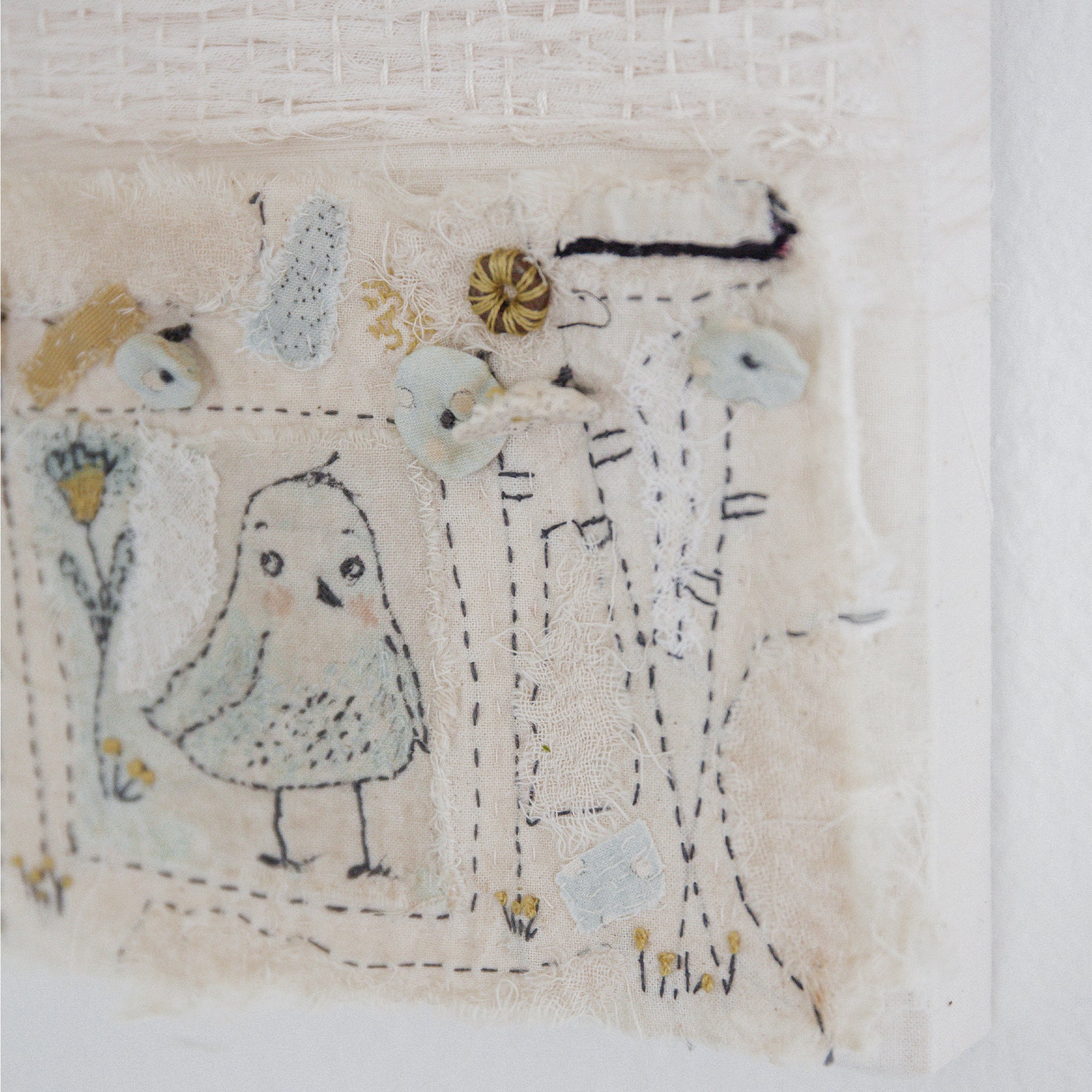 Hutch Studio Birds the Word Fabric Art Collection - No Word From The Bird | Wall Decor, Home Decor, Living Room & Bedroom Art