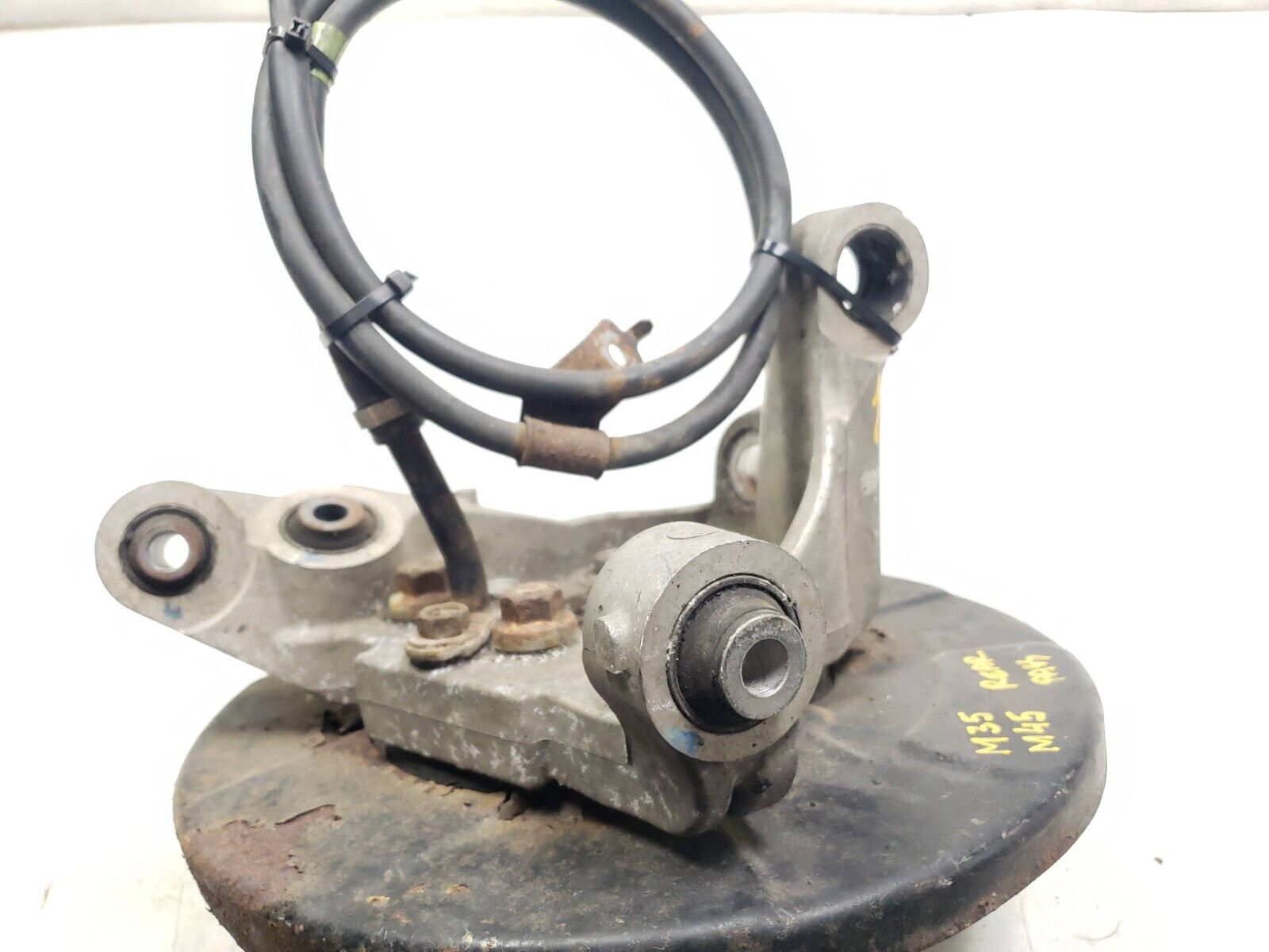 06-09 Infiniti M35 Rear Right Spindle Knuckle for AWD - OEM Replacement Part - Perfect for Suspension Repairs & Upgrades