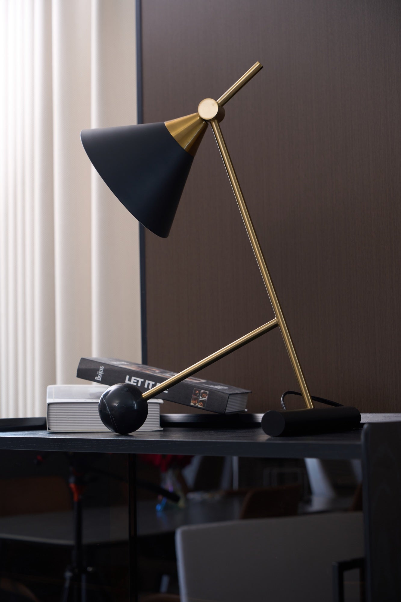 Cleo Table Lamp - Modern LED Desk Light for Home Office, Bedroom & Living Room - Stylish Nightstand Lamp with Adjustable Brightness for Reading & Decor