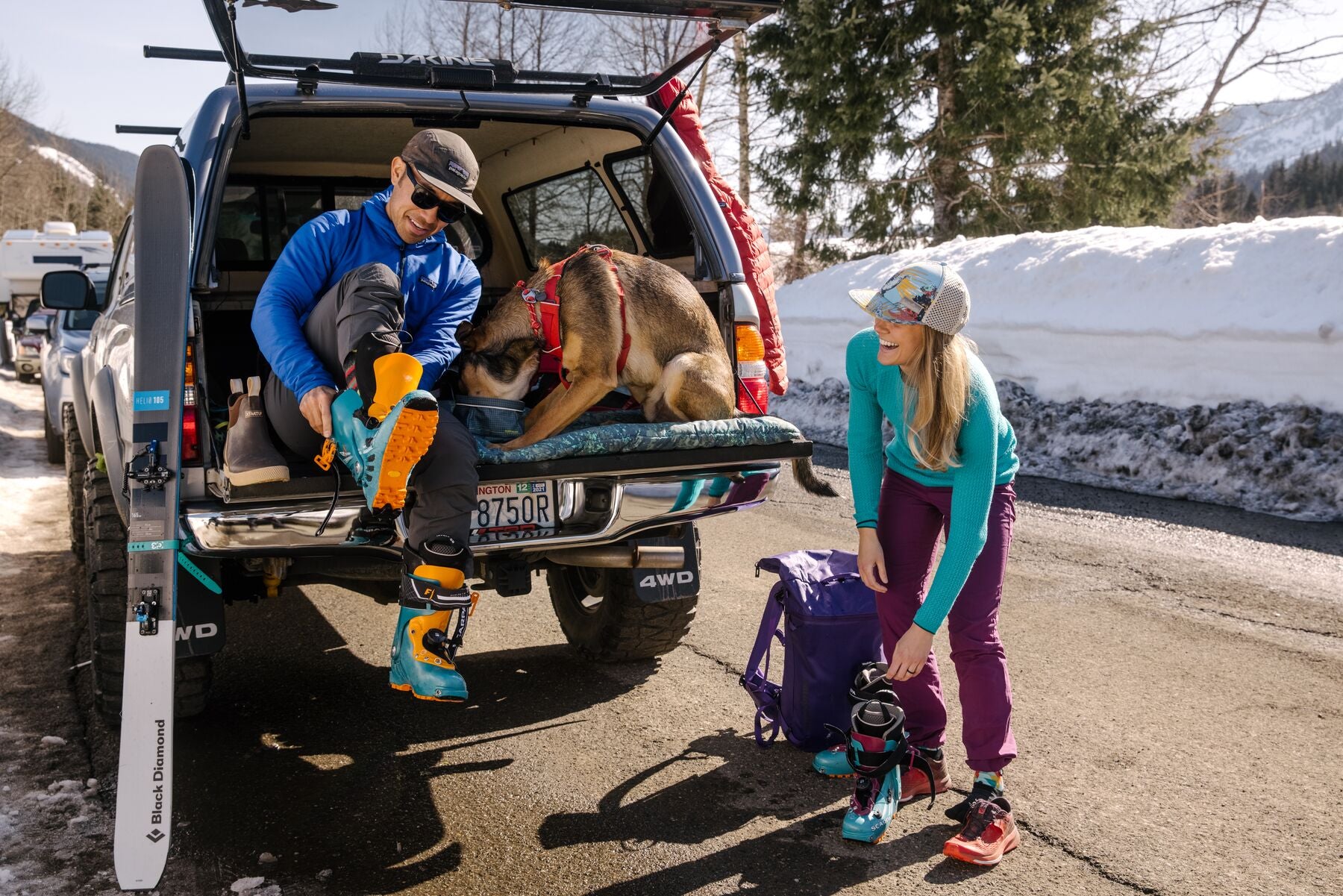 Ruffwear Cama Basecamp® Dog Bed - Tidal Teal Blue, Waterproof & Durable for Indoor/Outdoor Use - Perfect for Camping, Hiking & Travel with Your Pet