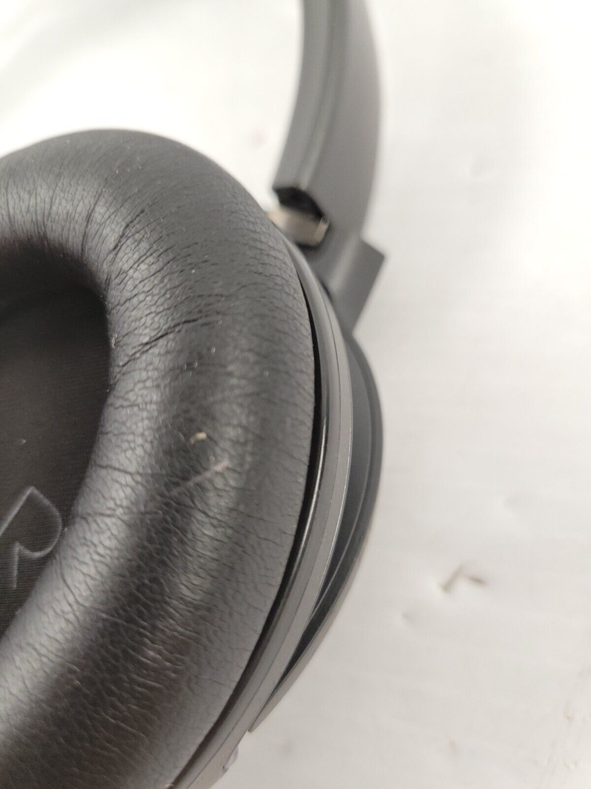 JBL Tour One Wireless Noise Cancelling Headphones - Premium Over-Ear Bluetooth Headset with Mic for Travel, Work & Music Listening
