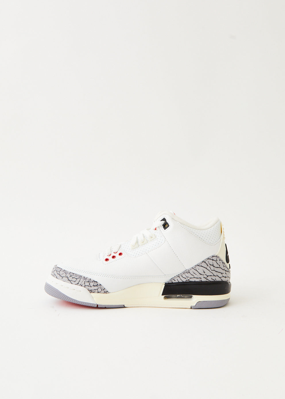 Air Jordan 3 Retro 'White Cement Reimagined' GS Sneakers - Kids Basketball Shoes for School, Sports & Streetwear Fashion