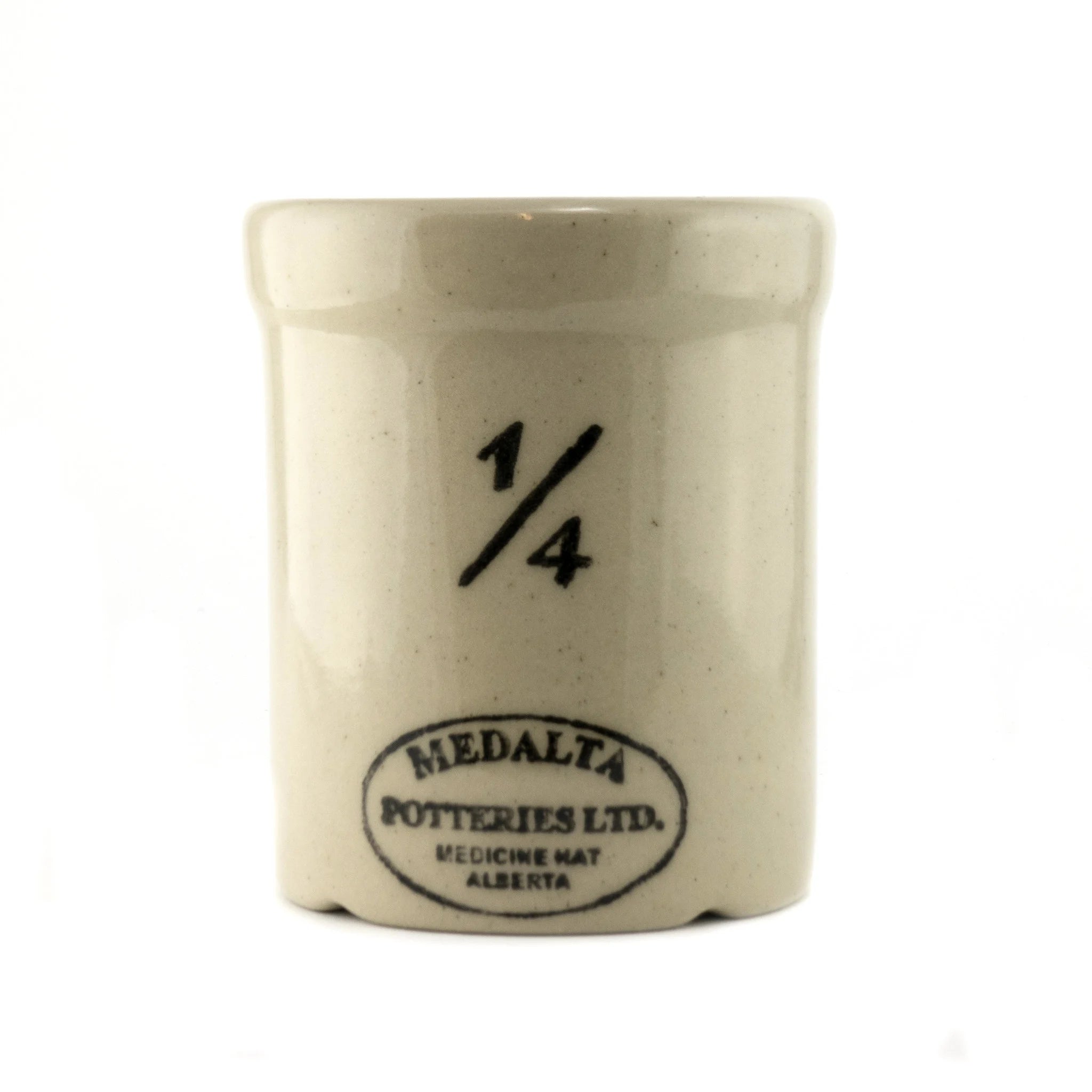 MEDALTA Stoneware Crock - 2 Gallon Ceramic Fermenting Pot with Lid - Perfect for Pickling, Fermenting Sauerkraut & Kimchi - Ideal for Home Brewing & DIY Food Preservation