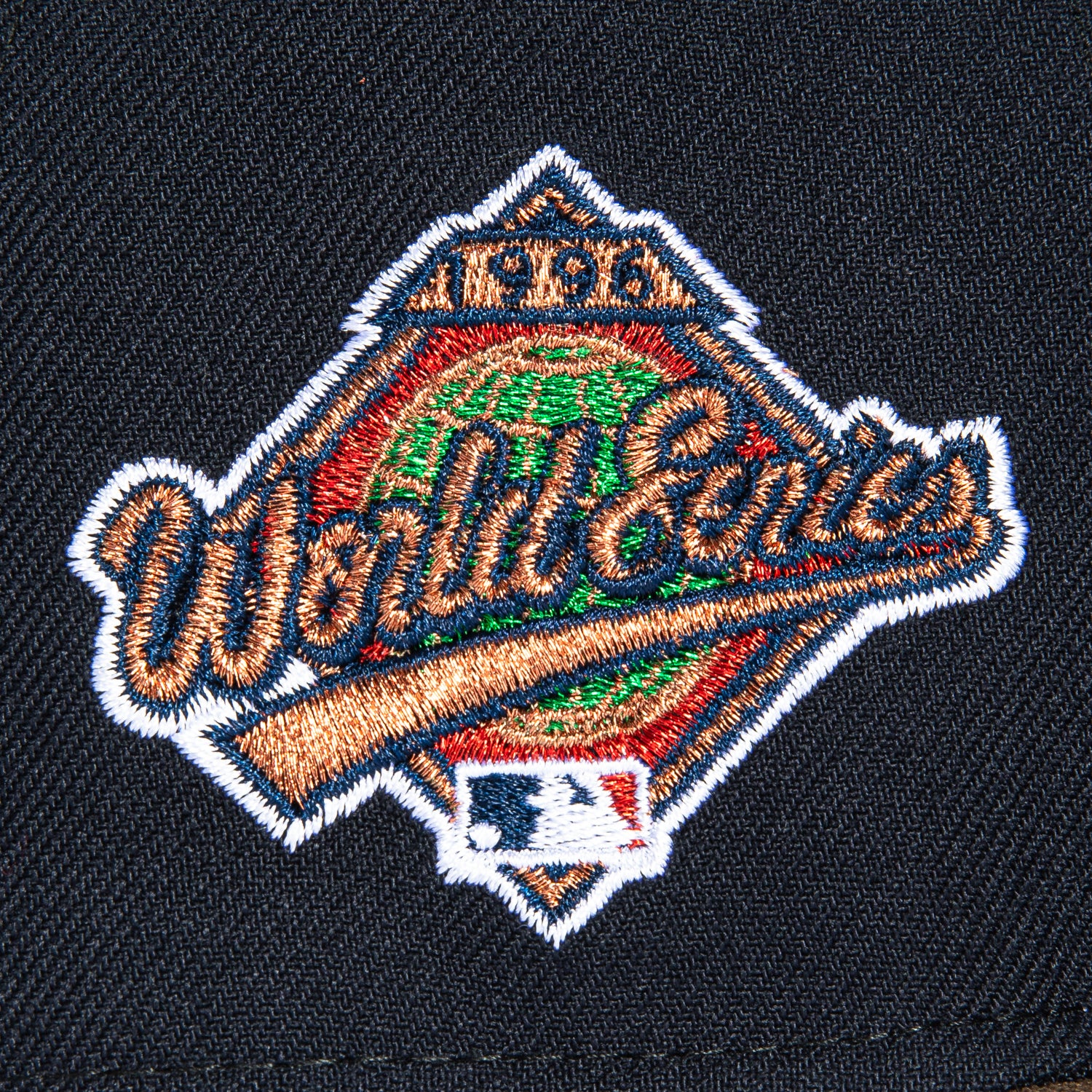 New Era 59Fifty New York Yankees 1996 World Series Patch Snapback Hat - Navy & Brown - Official MLB Baseball Cap for Men & Women - Perfect for Games, Collecting & Streetwear Fashion