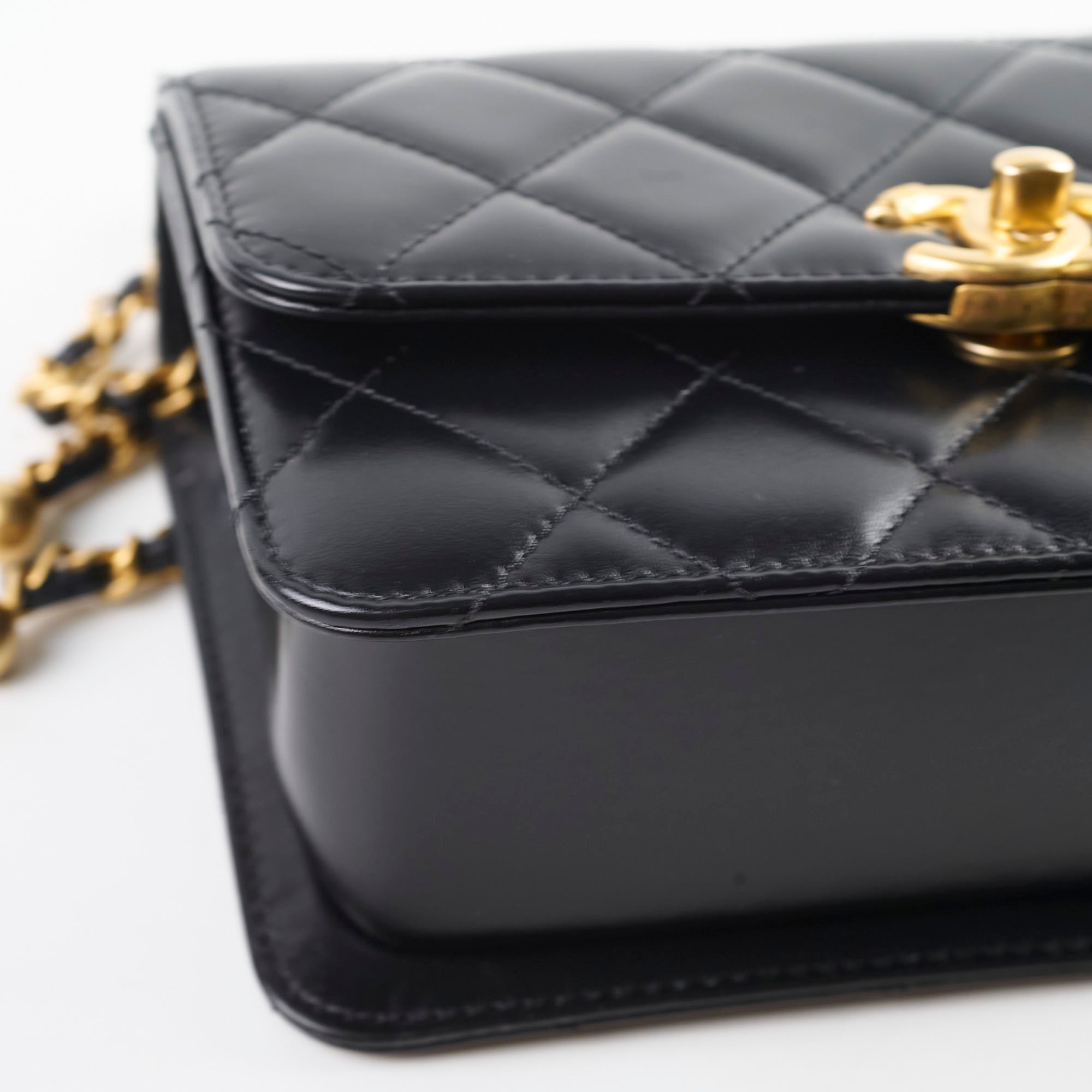 Chanel Perfect Fit Flap Bag Black Microchipped 2023 - Luxury Designer Handbag for Women, Everyday Use & Special Occasions