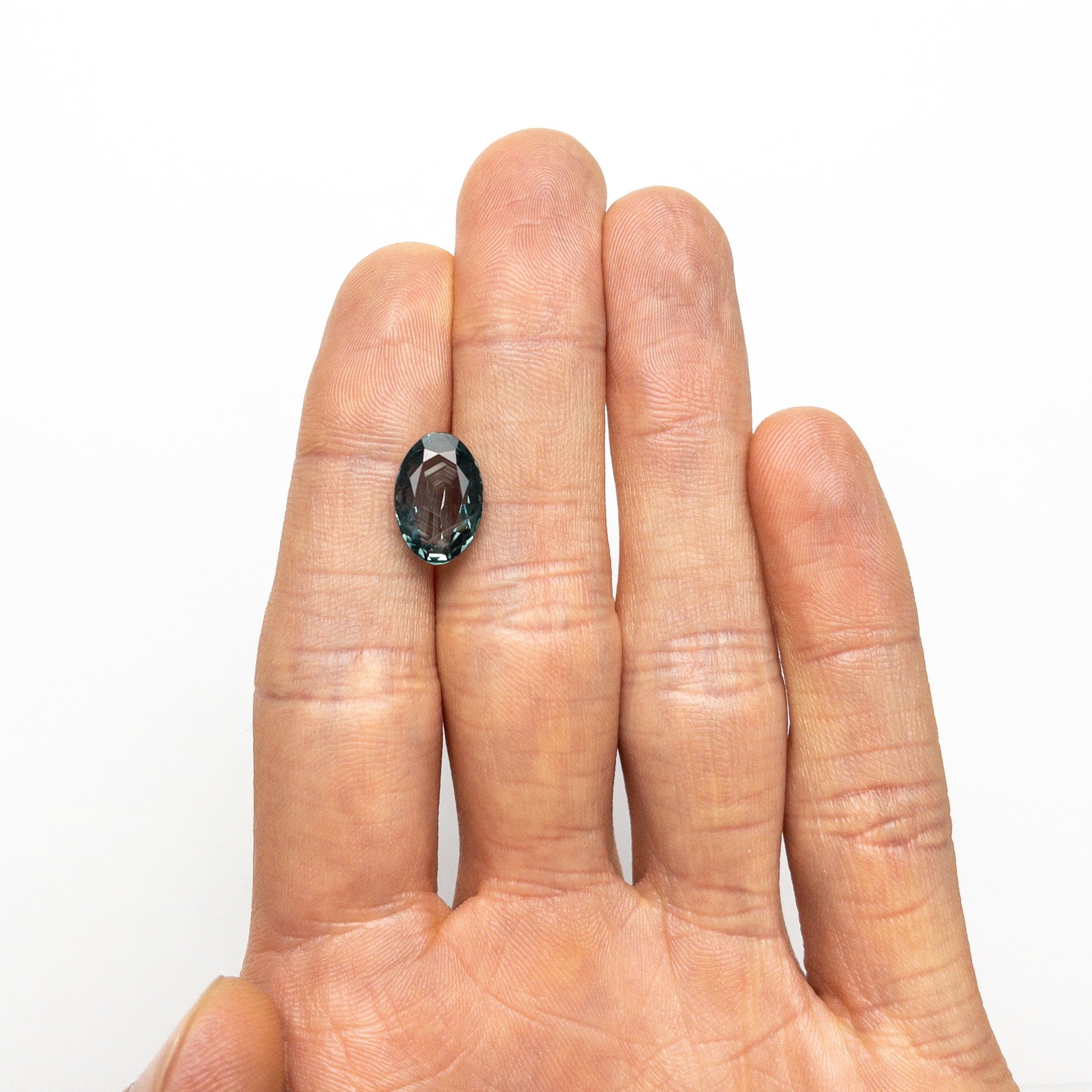 7.22ct Oval Brilliant Sapphire Gemstone - 13.71x9.33x5.39mm Antique Cut Loose Stone for Jewelry Making, Engagement Rings & Vintage Collection