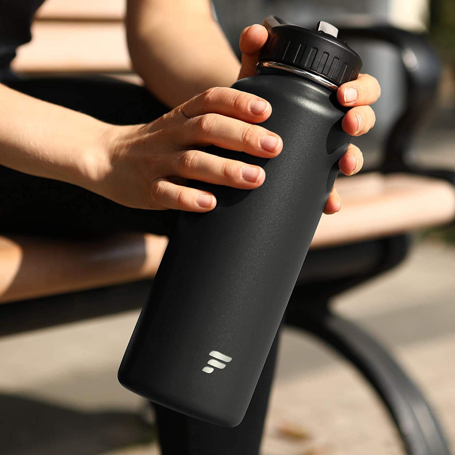 Stainless Steel Water Bottle - 20oz Insulated Thermos for Hot & Cold Drinks - Leak Proof & BPA Free - Perfect for Gym, Hiking, Travel & Office Use