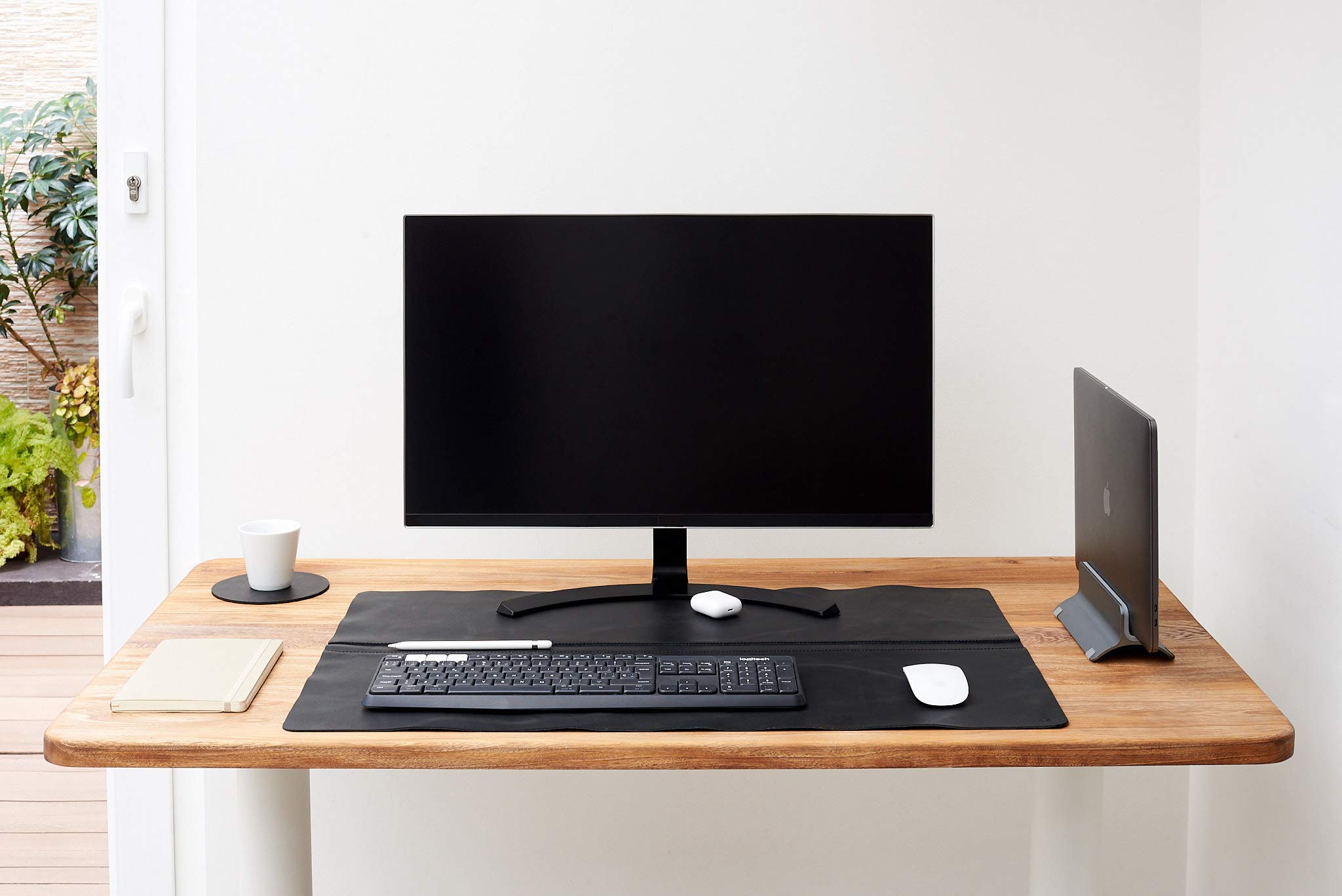 Premium Black Leather Desk Pad for Men - Handmade Blotter & Organizer | Office Supplies & Accessories for Laptop & Home Office | Perfect Gift for Professionals & Executives | Ideal for Work Desks, Conference Rooms & Executive Offices