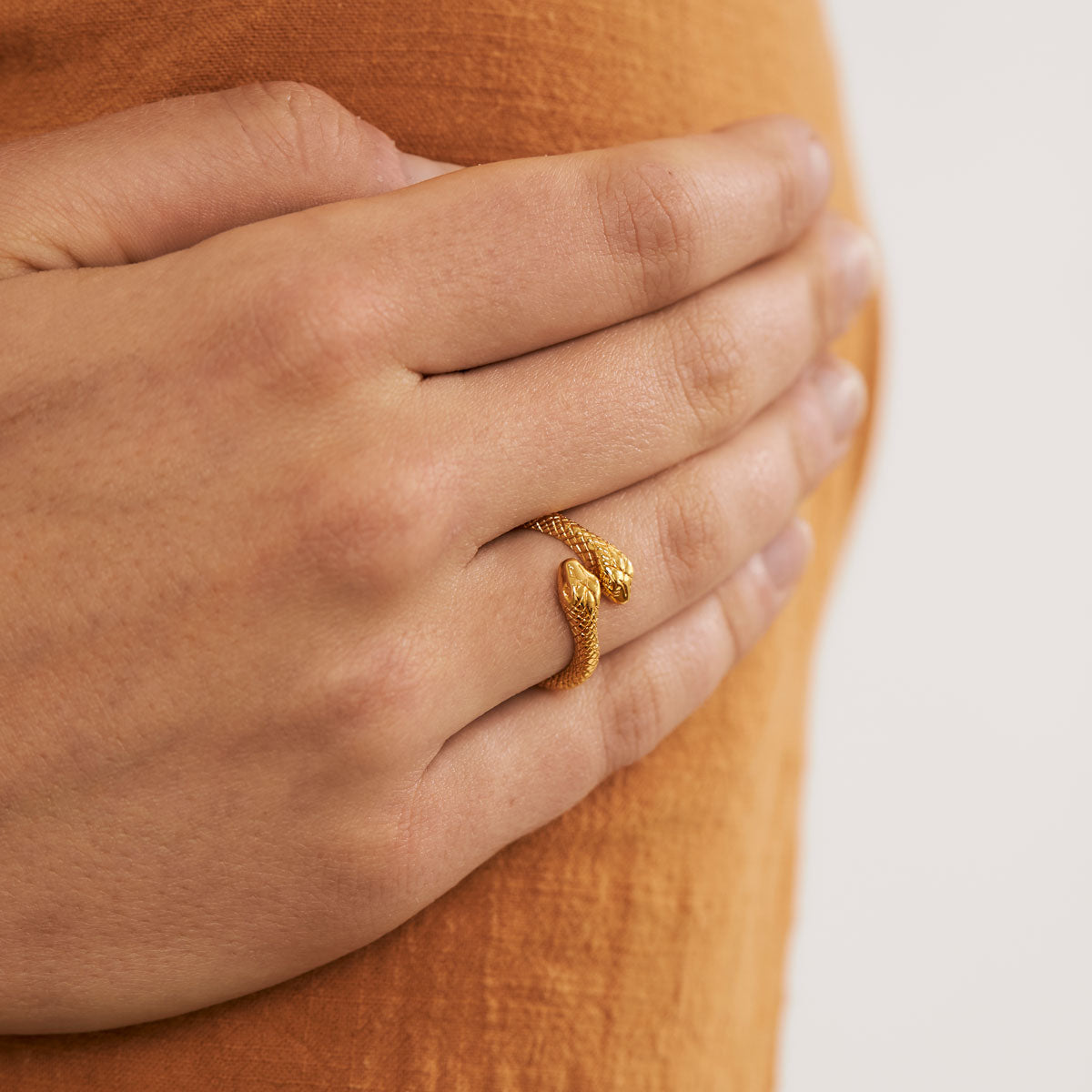Rebirth Snake Ring Gold - Elegant Serpent Jewelry for Women, Trendy Fashion Statement - Perfect for Parties, Weddings & Everyday Wear