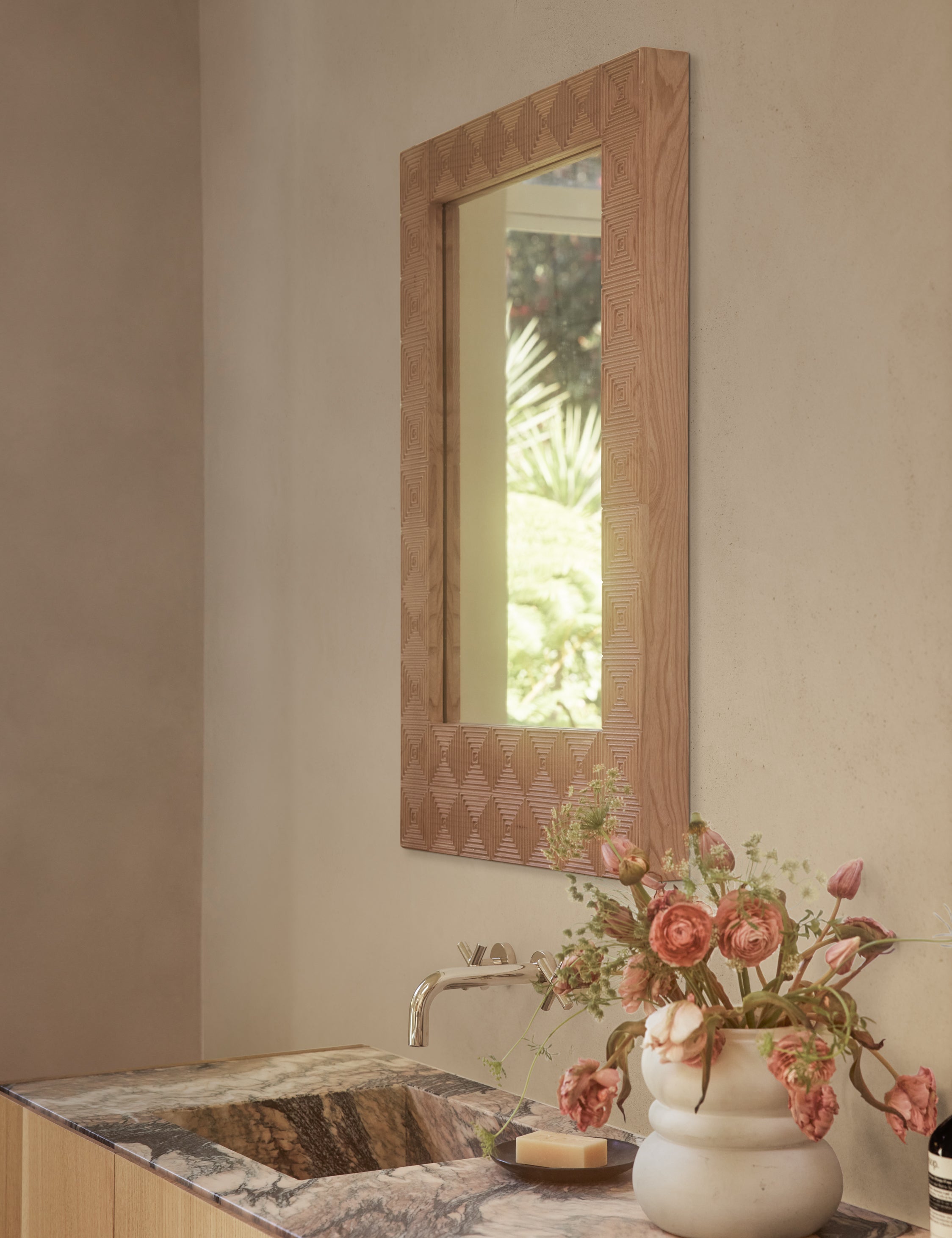Chelan Mirror - Elegant Wall Mirror for Home Decor, Bathroom, Bedroom & Living Room | Perfect for Vanity, Dressing Room & Interior Design