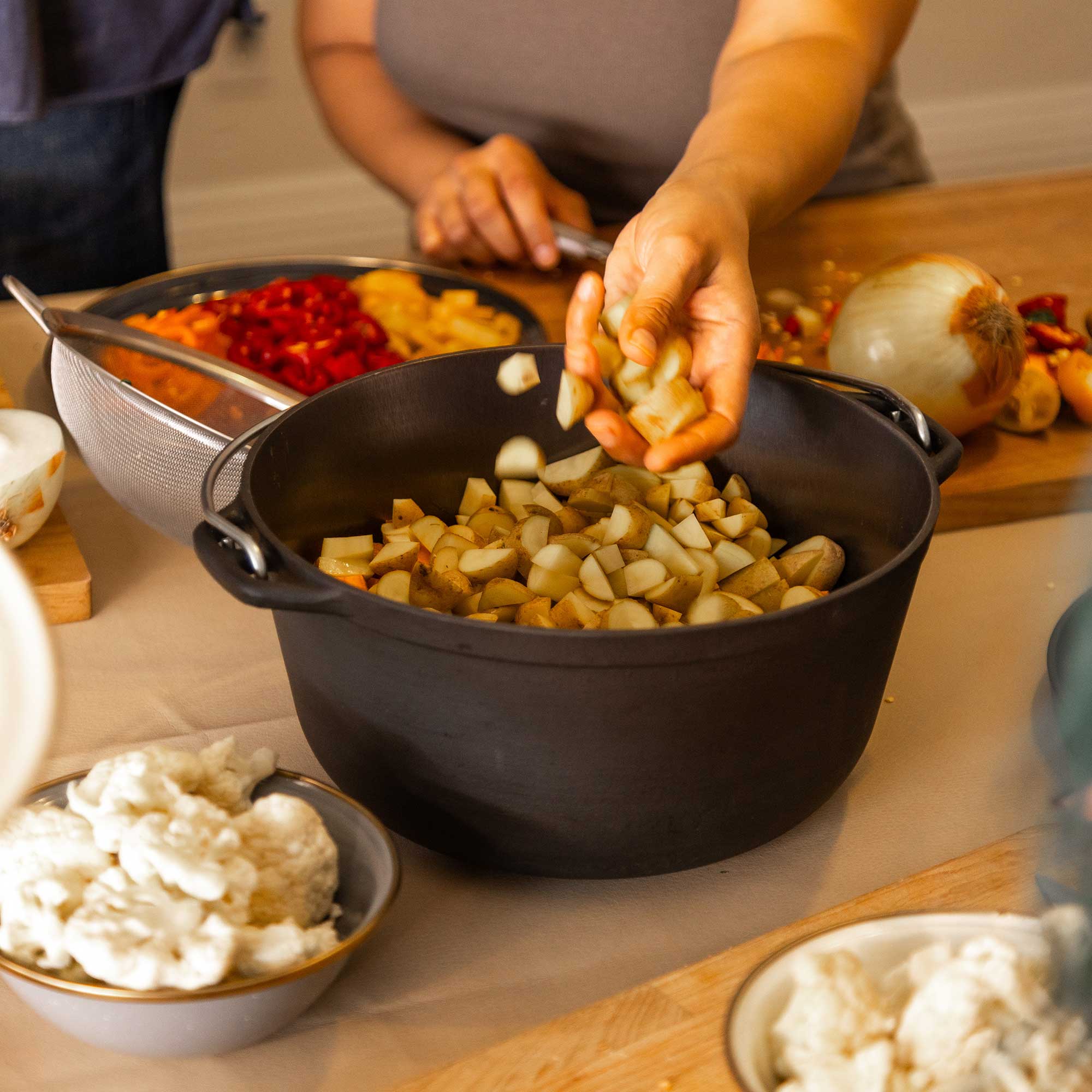 Premium Cast Iron Dutch Oven with Lid - 5.5 Quart Enameled Cookware for Baking, Braising & Roasting - Perfect for Camping, Stovetop & Oven Use