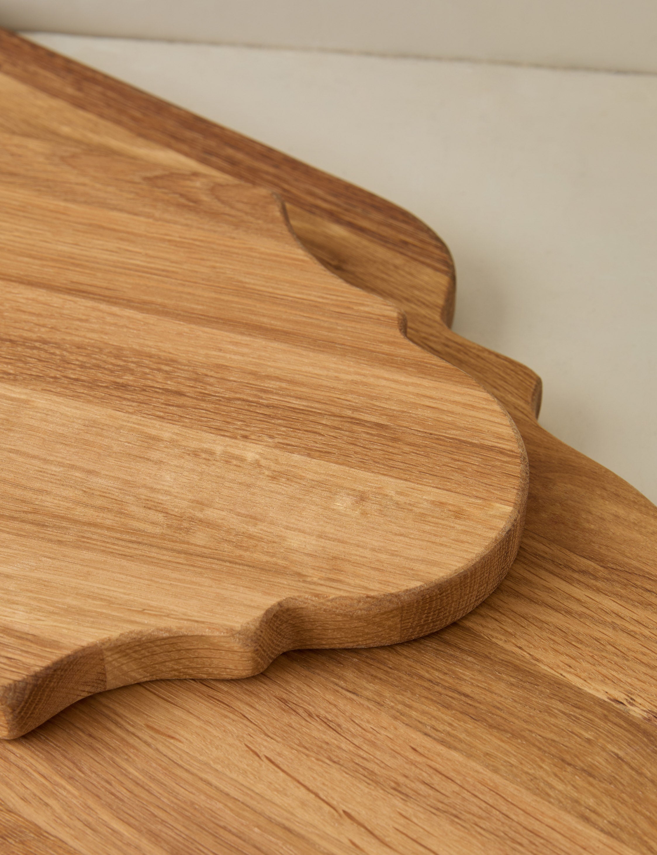 Premium Wooden Cape Cutting Board Set of 2 - etúHOME - Perfect for Kitchen Prep, Charcuterie Boards & Serving Appetizers