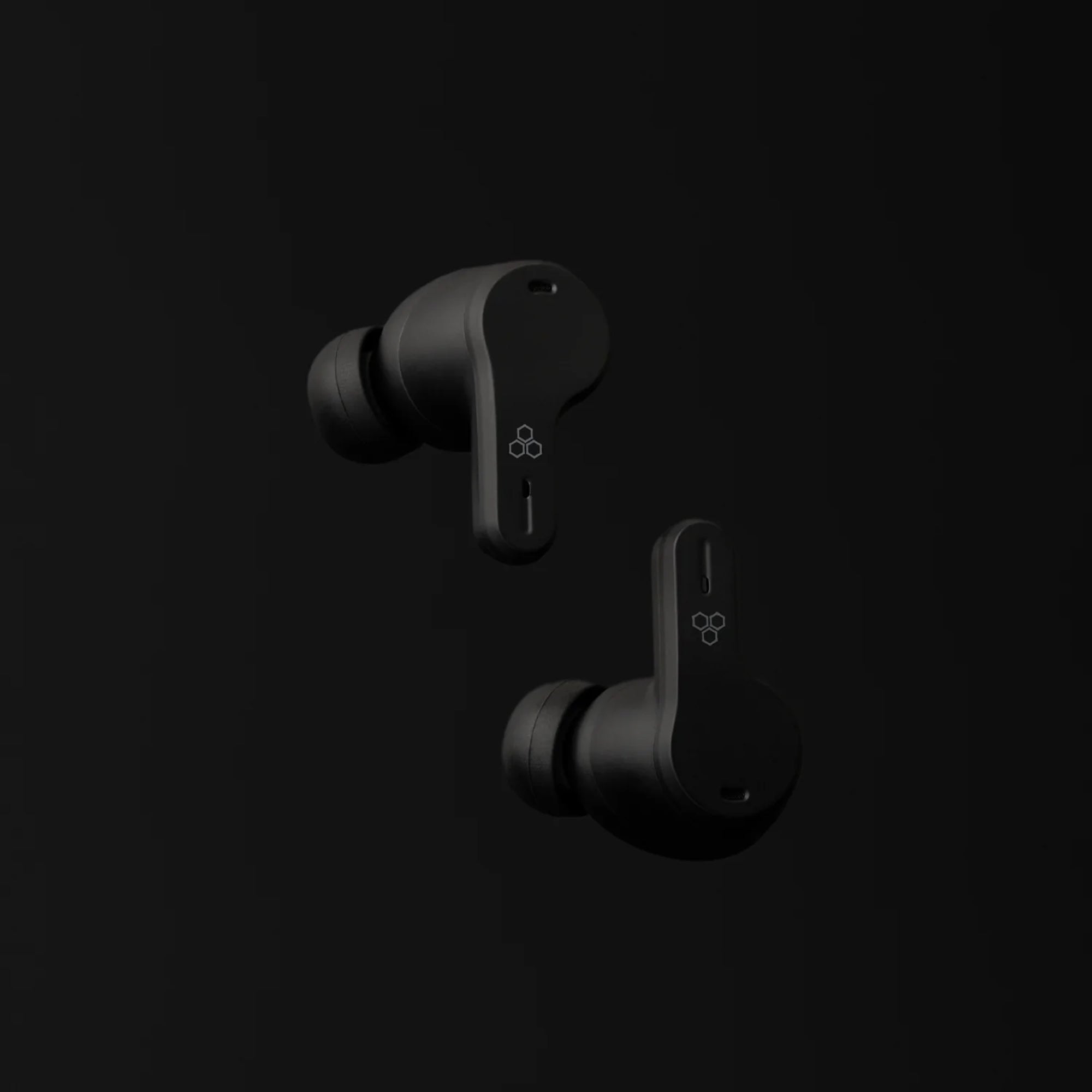 Final VR3000 Wireless In-Ear Monitors with Bluetooth 5.2, Hi-Res Audio & Noise Isolation - Perfect for Gaming, Workouts & Commuting