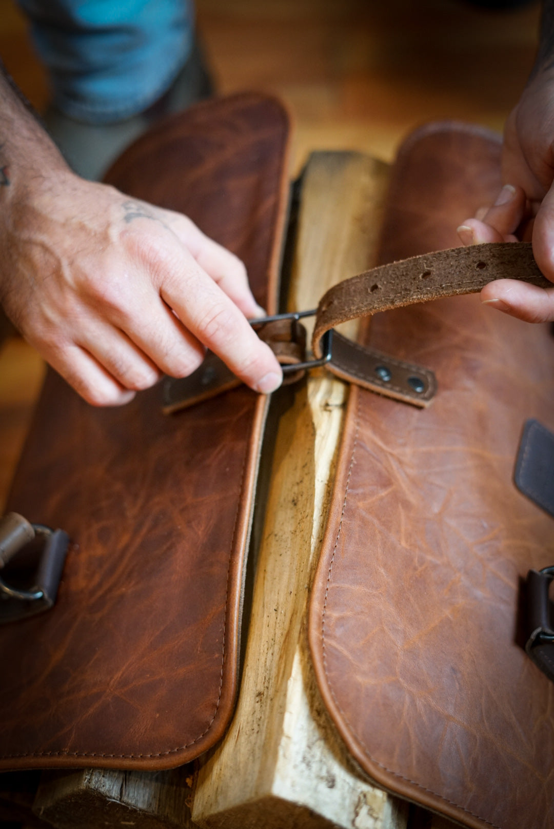Premium Full Grain Leather Log Carrier - Cinnamon Brown - Heavy Duty Firewood Holder for Fireplace, Camping & Outdoor Use