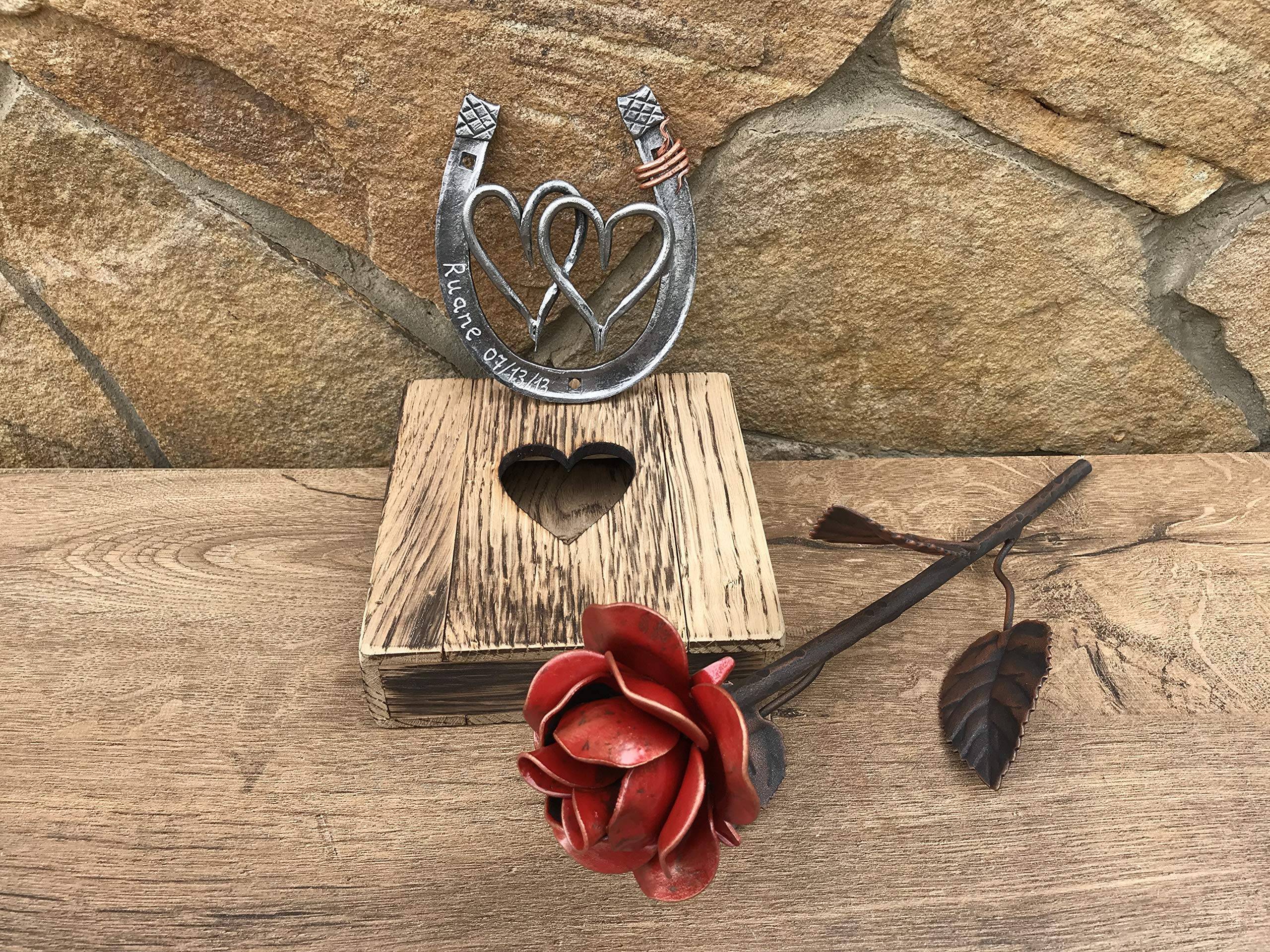 Handmade Iron Rose & Horseshoe Gift Set - Unique 6th Anniversary Gift for Her - Romantic Iron Themed Present for Wife - Perfect for Wedding Anniversaries, Valentine's Day & Home Decor
