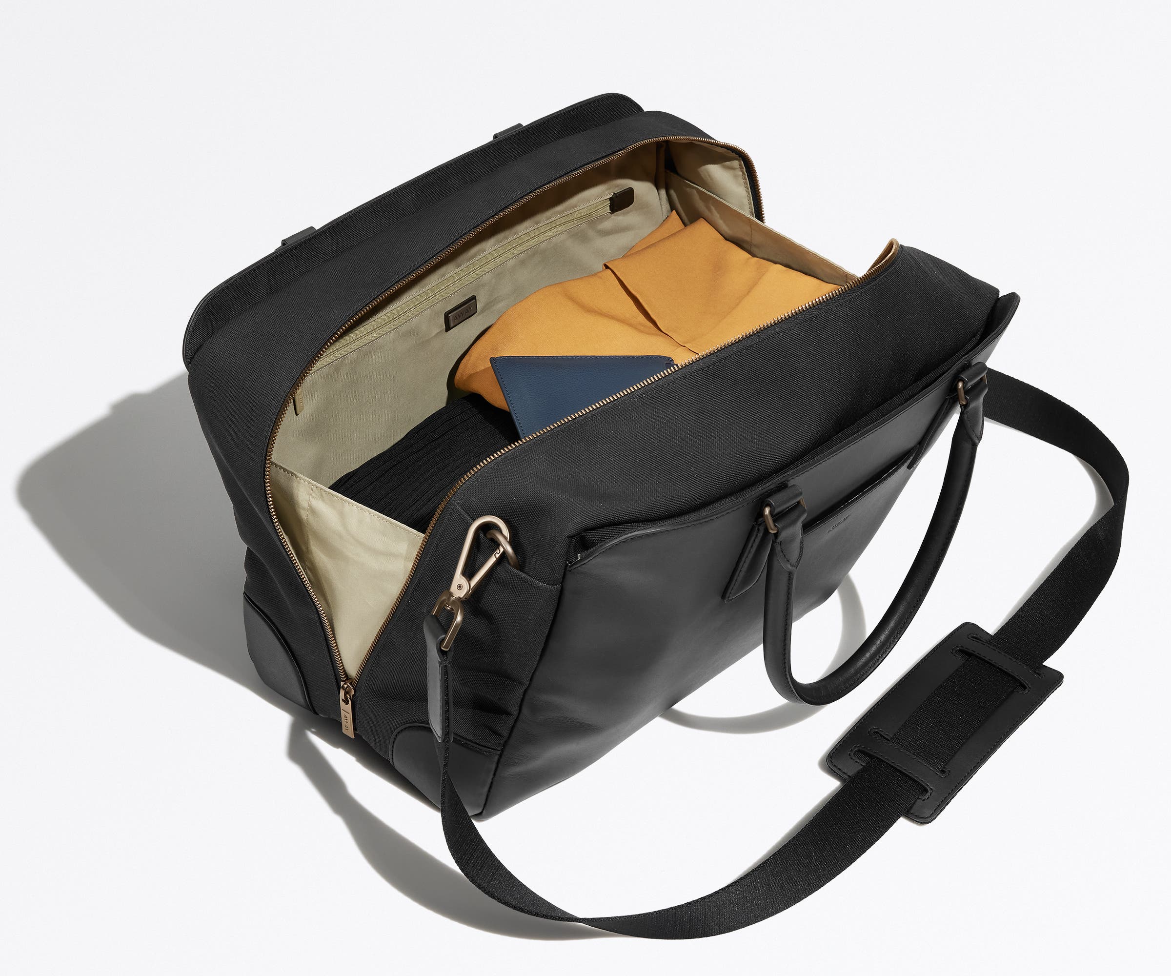 Premium Jet Black Leather Duffle Bag for Men & Women - Waterproof Travel Duffel with Shoulder Strap - Perfect for Gym, Business Trips & Weekend Getaways