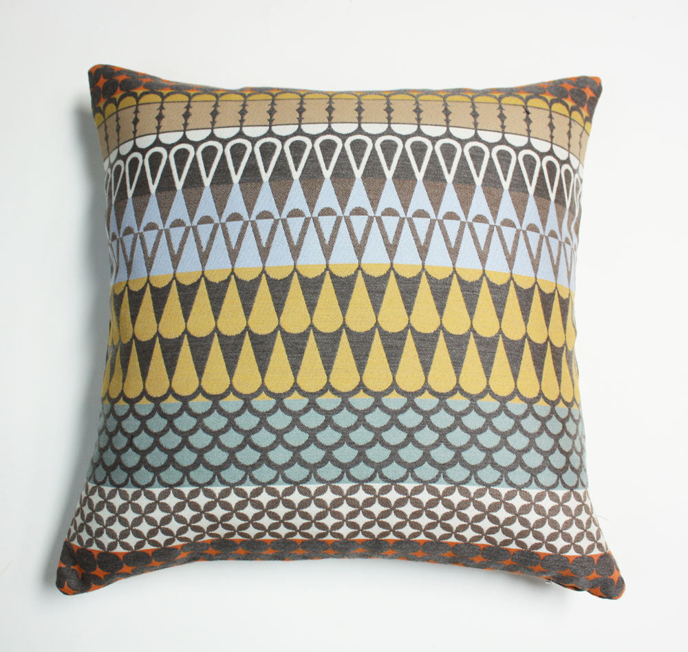 Brentano Majalis Cloves Pillow - Decorative Throw Pillow for Sofa, Bed & Home Decor - Perfect for Living Room, Bedroom & Cozy Spaces
