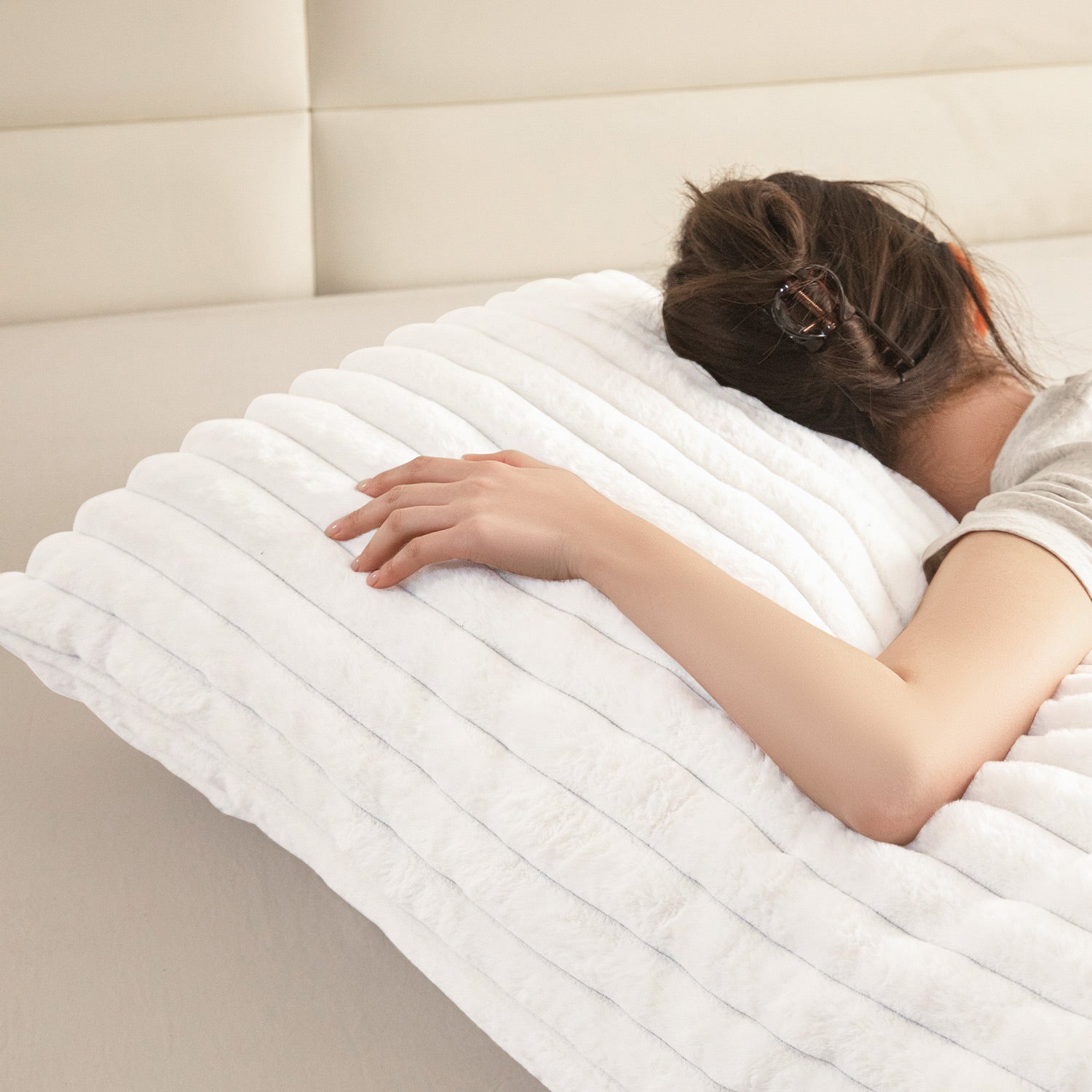 MAXYOYO Ultra Soft Striped Faux Fur Body Pillow for Adults - 20x54 Inch Long Hugging Pillow for Side Sleepers & Pregnancy Support (White) - Perfect for Bed, Couch & Home Comfort