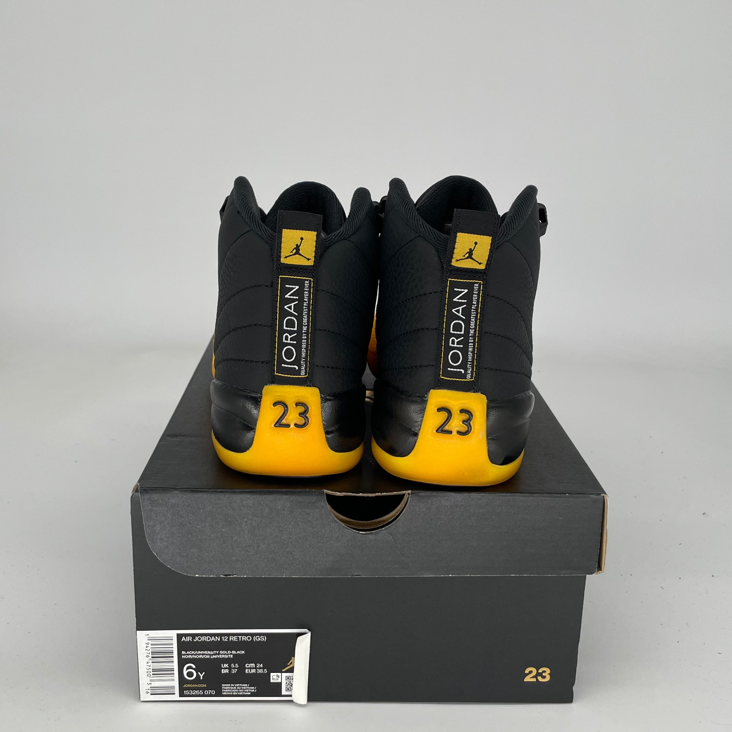 AIR JORDAN 12 UNIVERSITY GOLD Basketball Shoes Size 6Y (153265-070) - Perfect for Kids' Basketball Games & Streetwear Fashion
