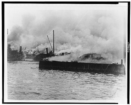 Vintage Black Tom Explosion Photo - Jersey City, New Jersey 1916 WWI Historical Print - Perfect for History Classrooms, WWI Exhibits & American Memorabilia Collections