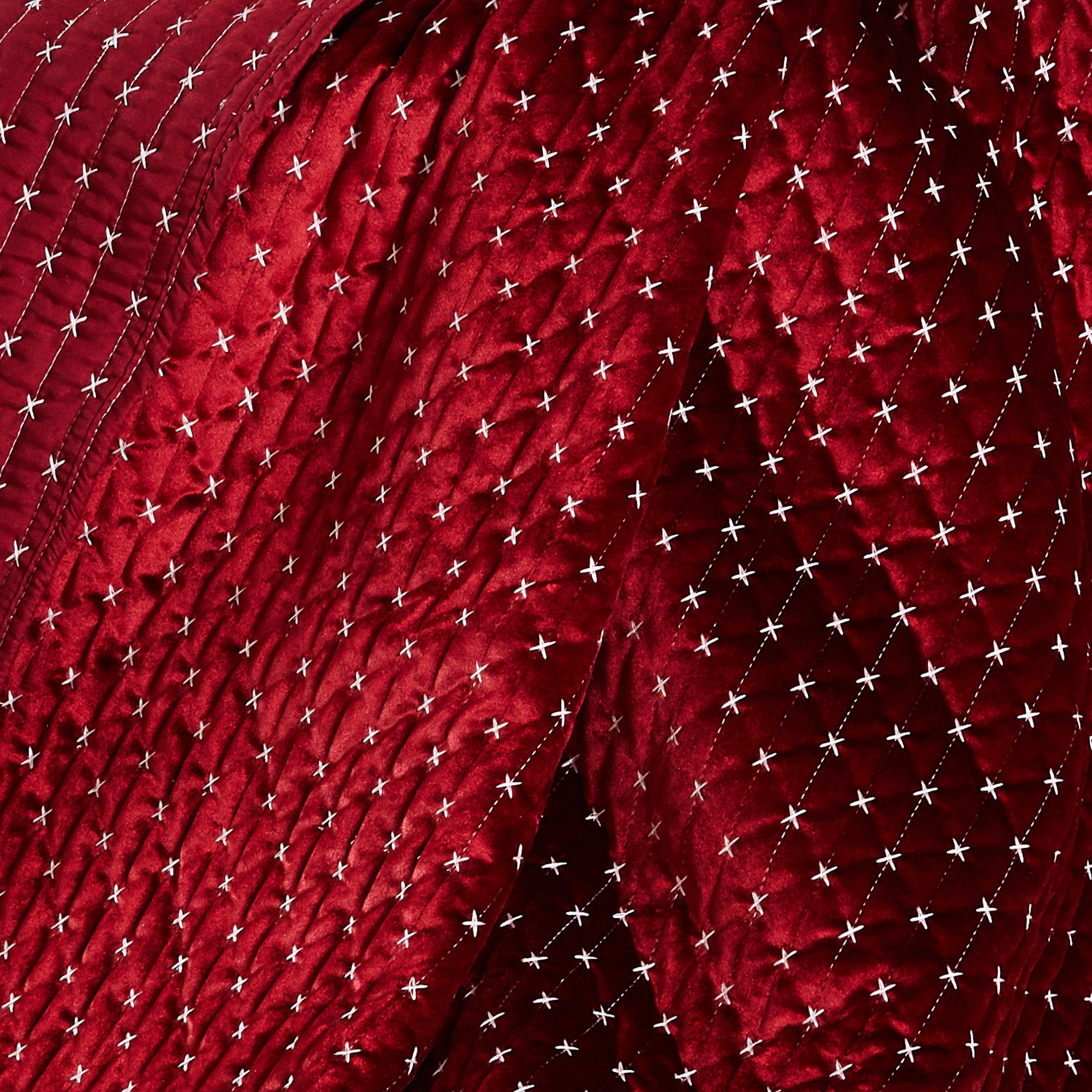 Handmade Cross Stitch Quilted Throw Blanket - Cozy Soft Bedspread for Sofa, Bed & Couch - Perfect for Winter Warmth, Home Decor & Gift Giving