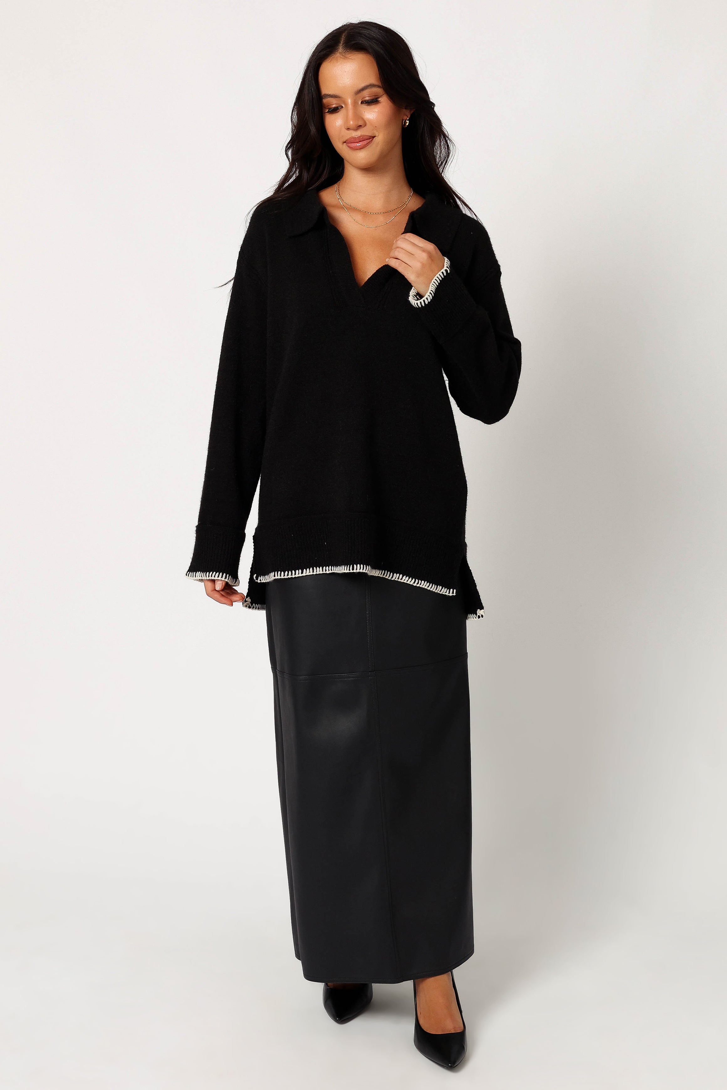 Elise Contrast Hem Knit Sweater for Women - Soft Black Pullover with Stylish Hem Detail - Perfect for Fall Layering & Casual Outfits