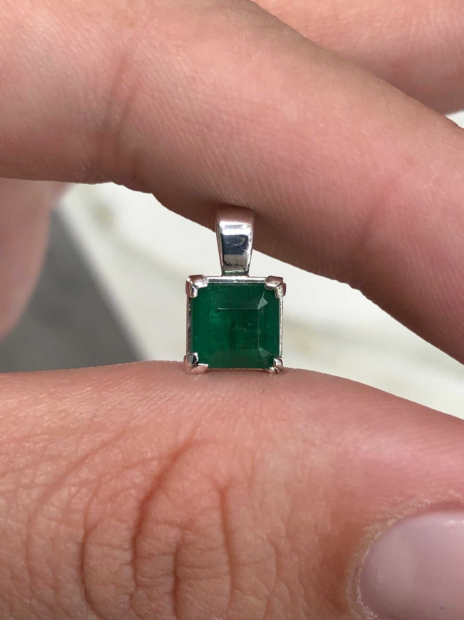 0.90 Carat Natural Emerald Pendant in 925 Sterling Silver - Elegant Jewelry Gift for Women, Birthday, Anniversary & Special Occasions