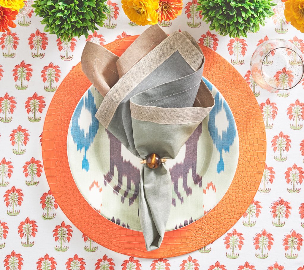Vibrant Crocodile Print Placemats Set of 4 - Waterproof & Heat Resistant Dining Table Mats for Everyday Use, Dinner Parties & Home Decor