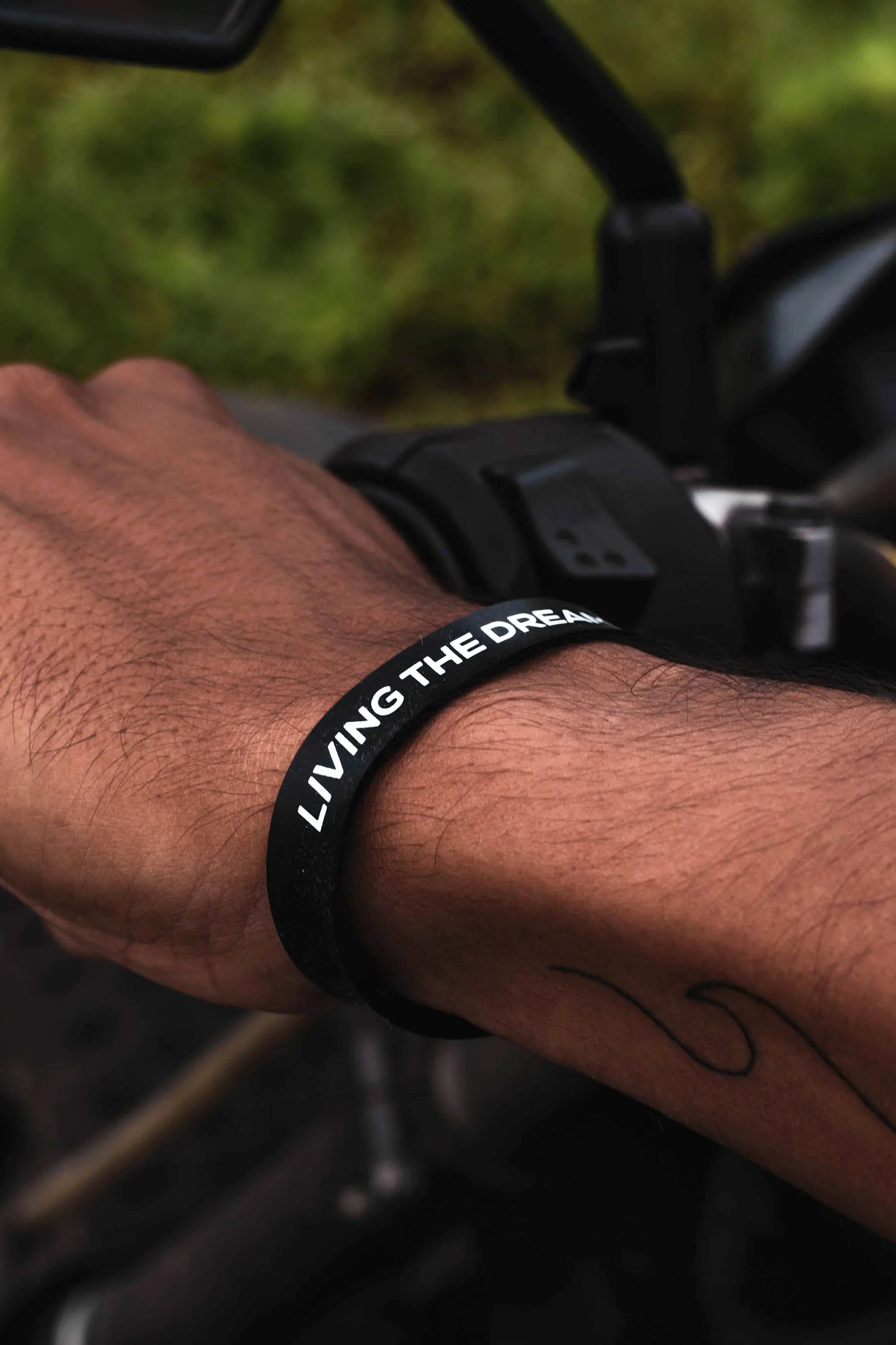 Custom Rubber Wristbands - Durable Silicone Bracelets for Events, Sports & Fundraising - Bulk Wholesale Available - Perfect for Promotions, Team Spirit & Awareness Campaigns