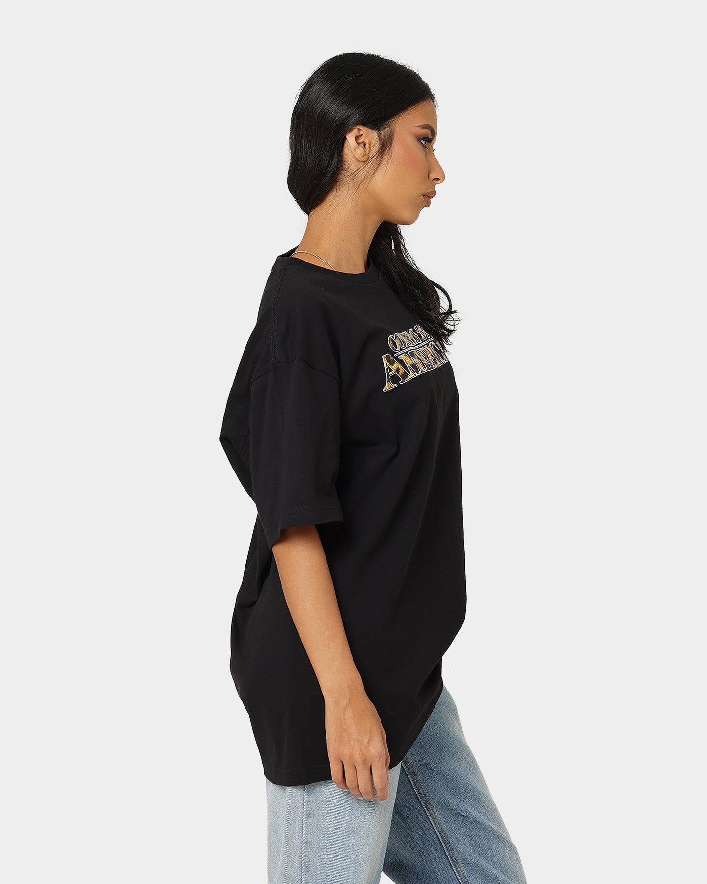 Coming To America T-Shirt - Black Vintage Movie Tee - American Thrift Style - Perfect for Casual Wear, Movie Nights & Retro Fashion