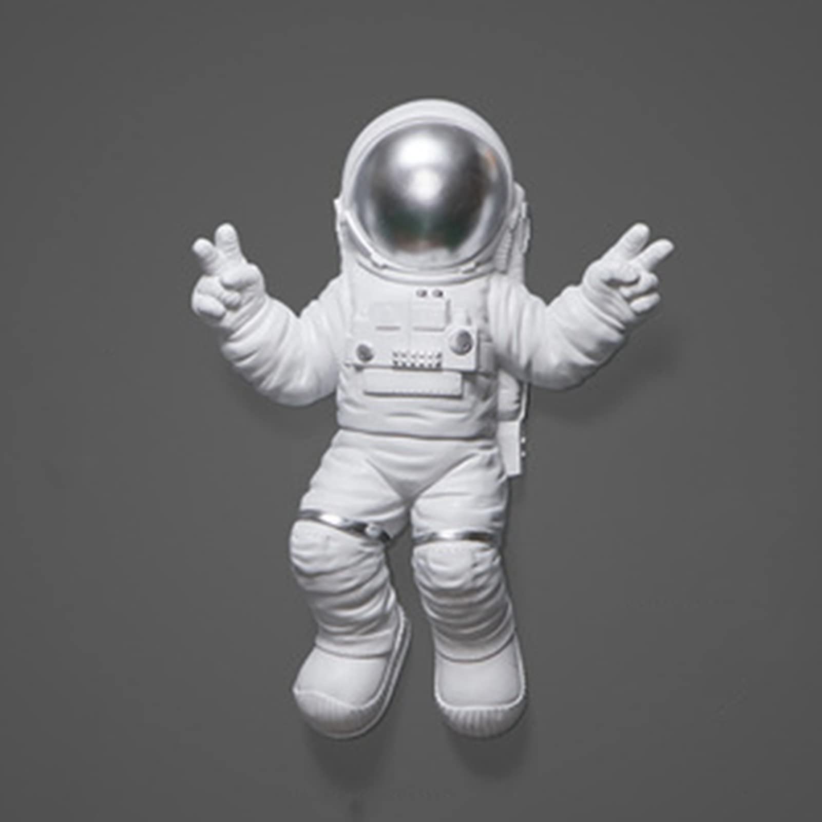 ESGT Resin Astronaut Wall Decor - Creative Spaceman Sculpture for Kids Room & Bedroom - Unique Indoor Wall Art & Hanging Ornament - Perfect for Space-Themed Nursery & Playroom Decor