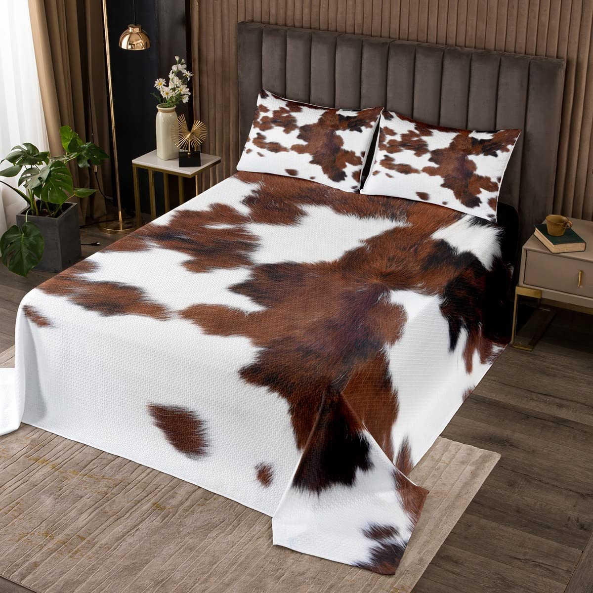 Brown and White Cow Print Quilt Set - 3 Piece King Size Bedding with Pillow Sham | Rustic Cowhide Pattern for Teens & Adults | Perfect for Farmhouse, Country, or Western Themed Bedrooms